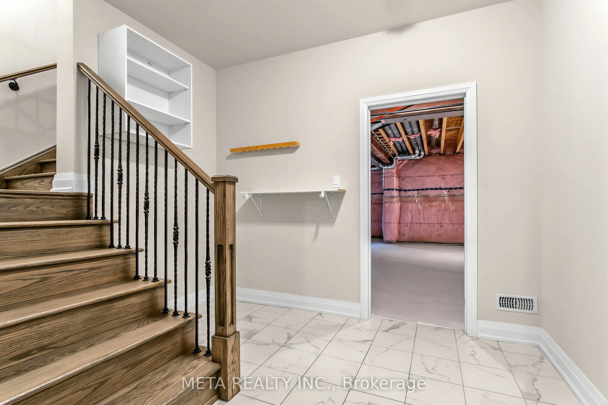 56 Klees Crescent