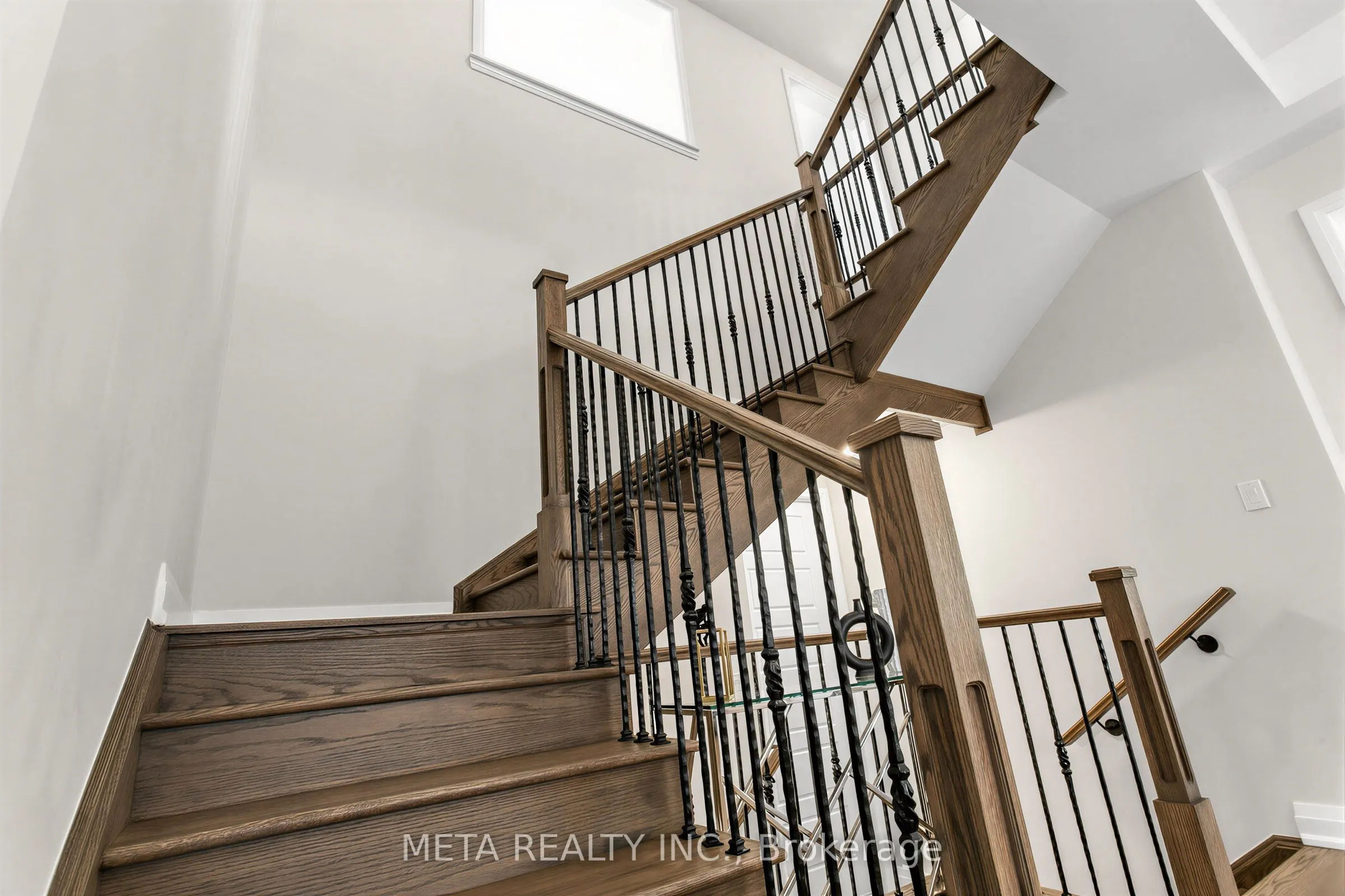 56 Klees Crescent