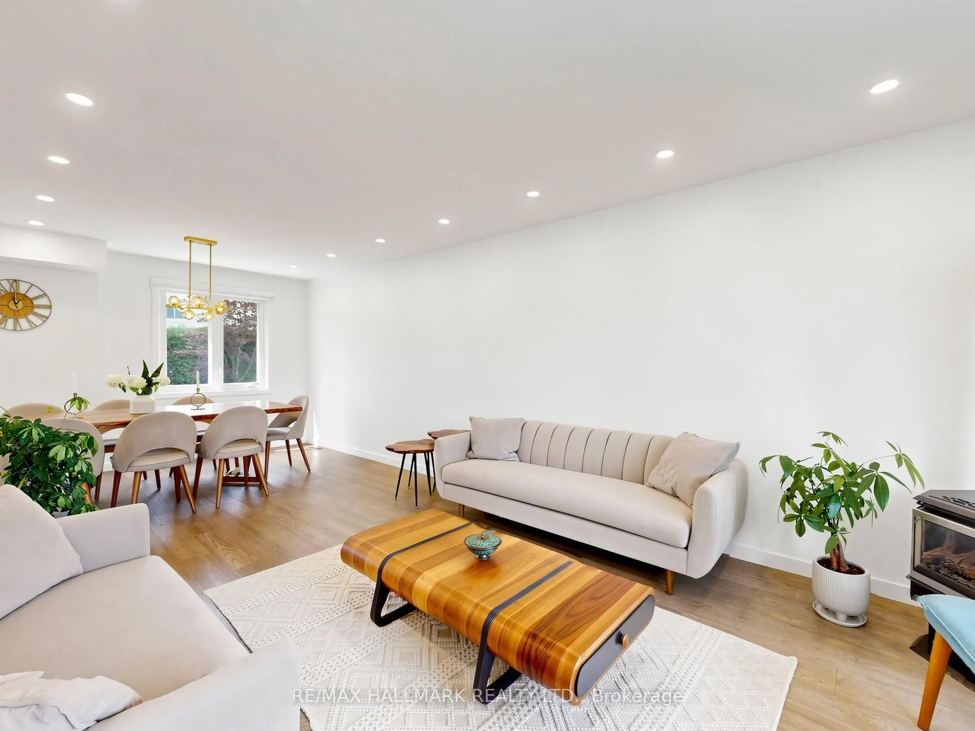 400 Handley Crescent