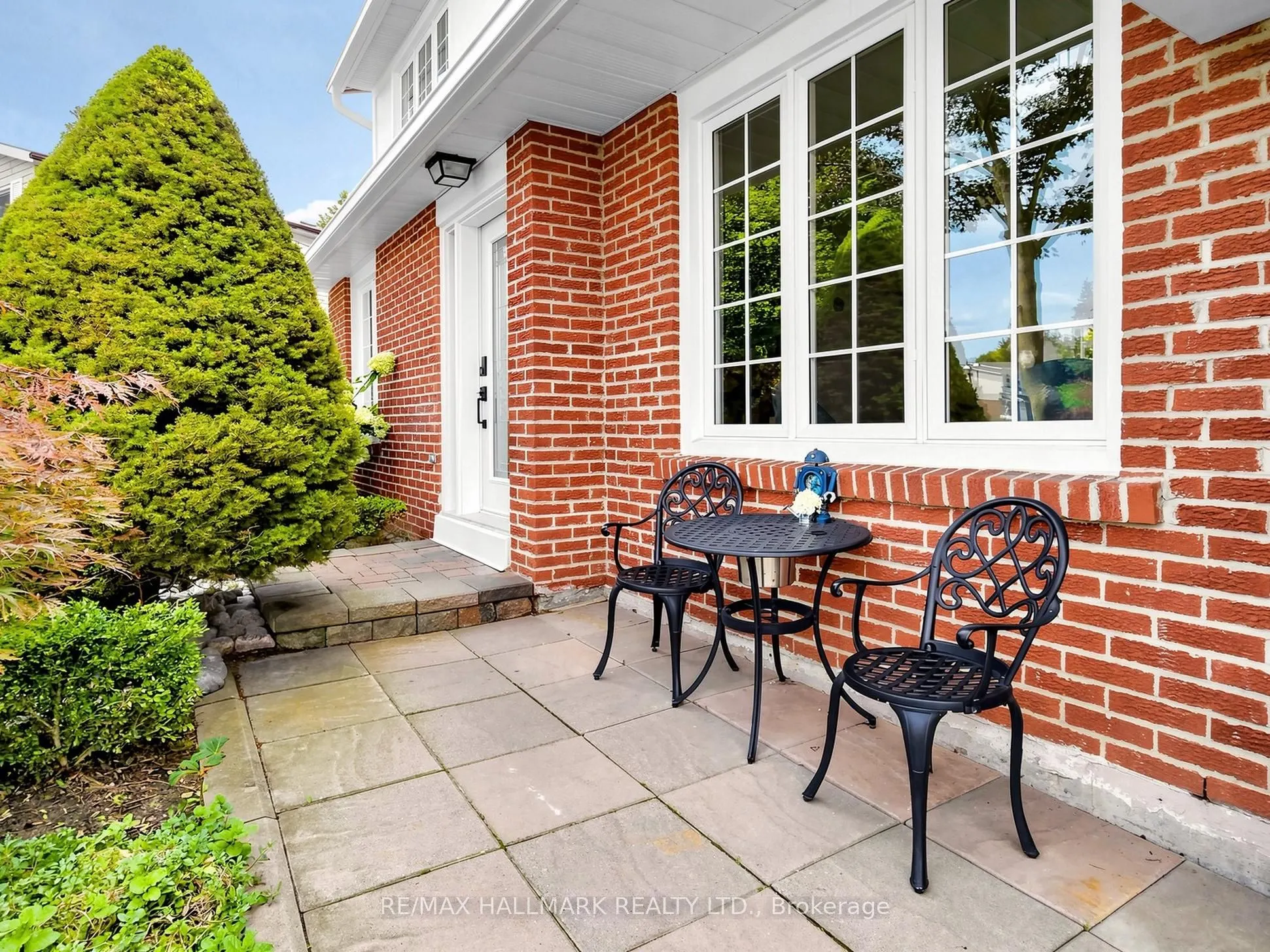 400 Handley Crescent