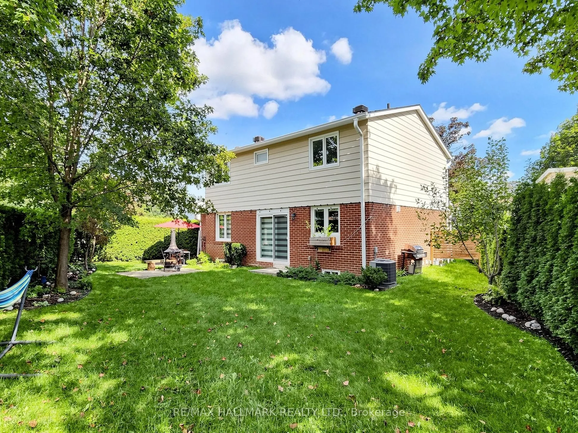 400 Handley Crescent
