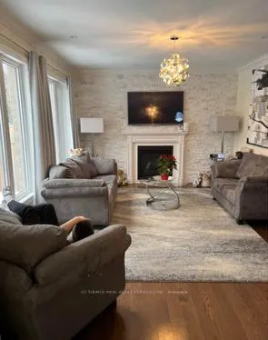 108 Sharpe Crescent #Main & Upper