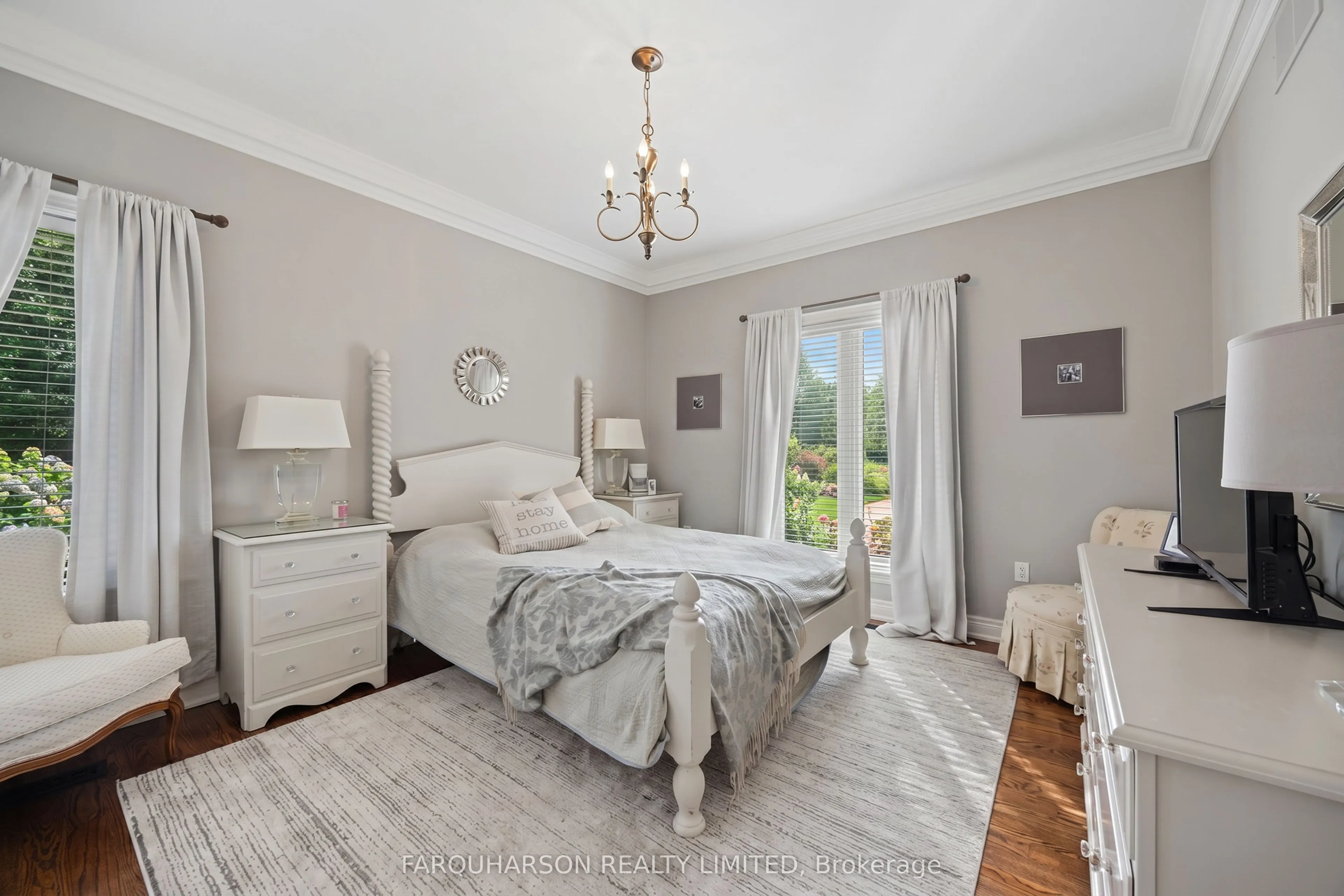 10 Earl Cook Drive