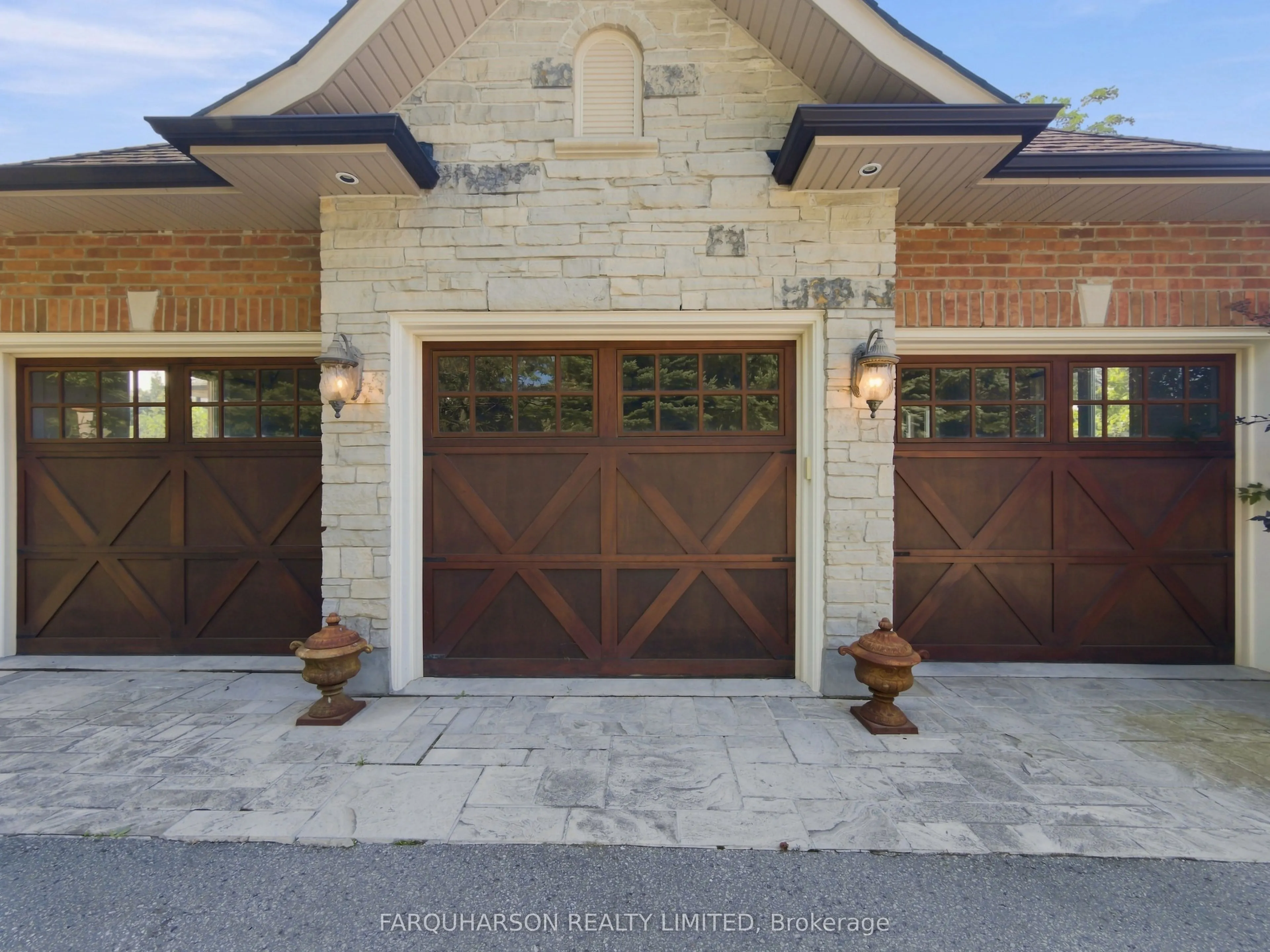 10 Earl Cook Drive