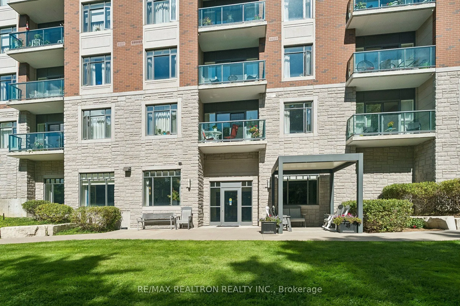 400 William Graham Drive #208
