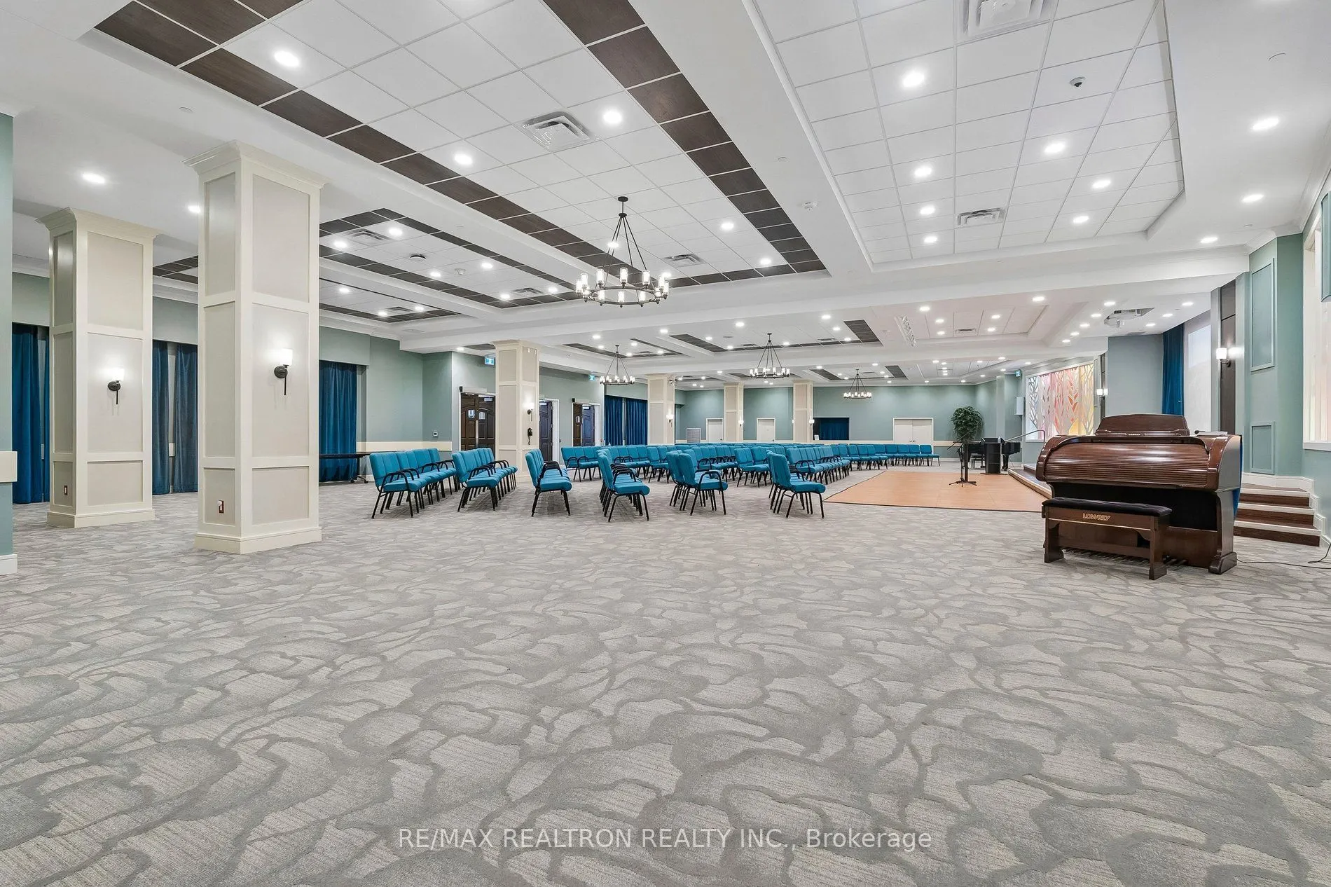 400 William Graham Drive #208