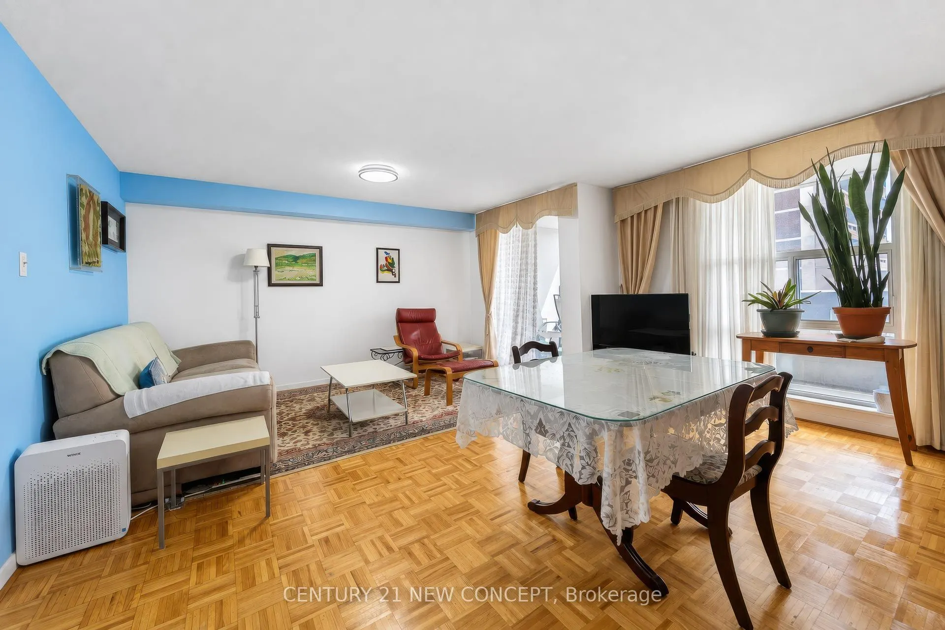 60 Inverlochy Boulevard #606