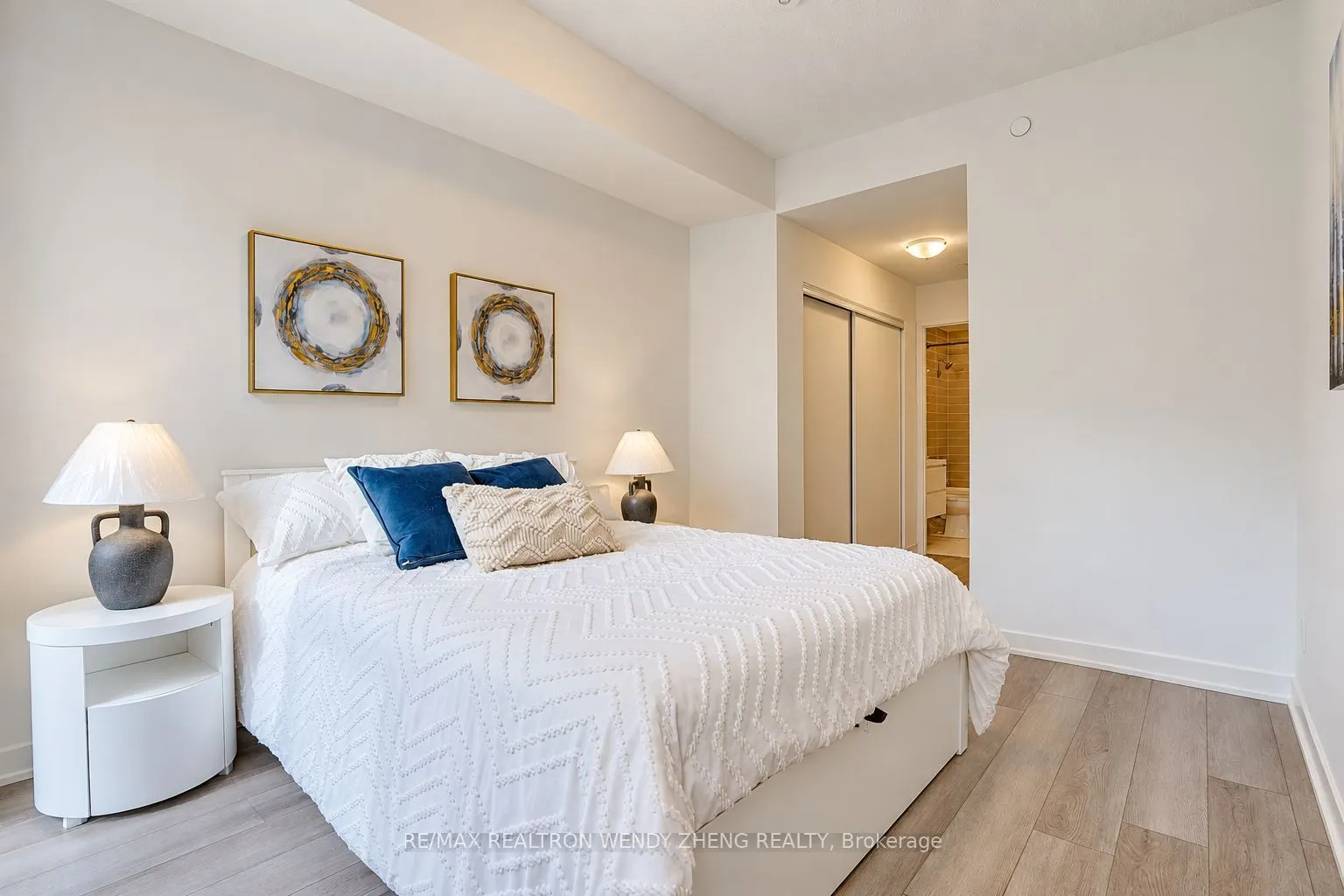 38 Simcoe Promenade N #C503