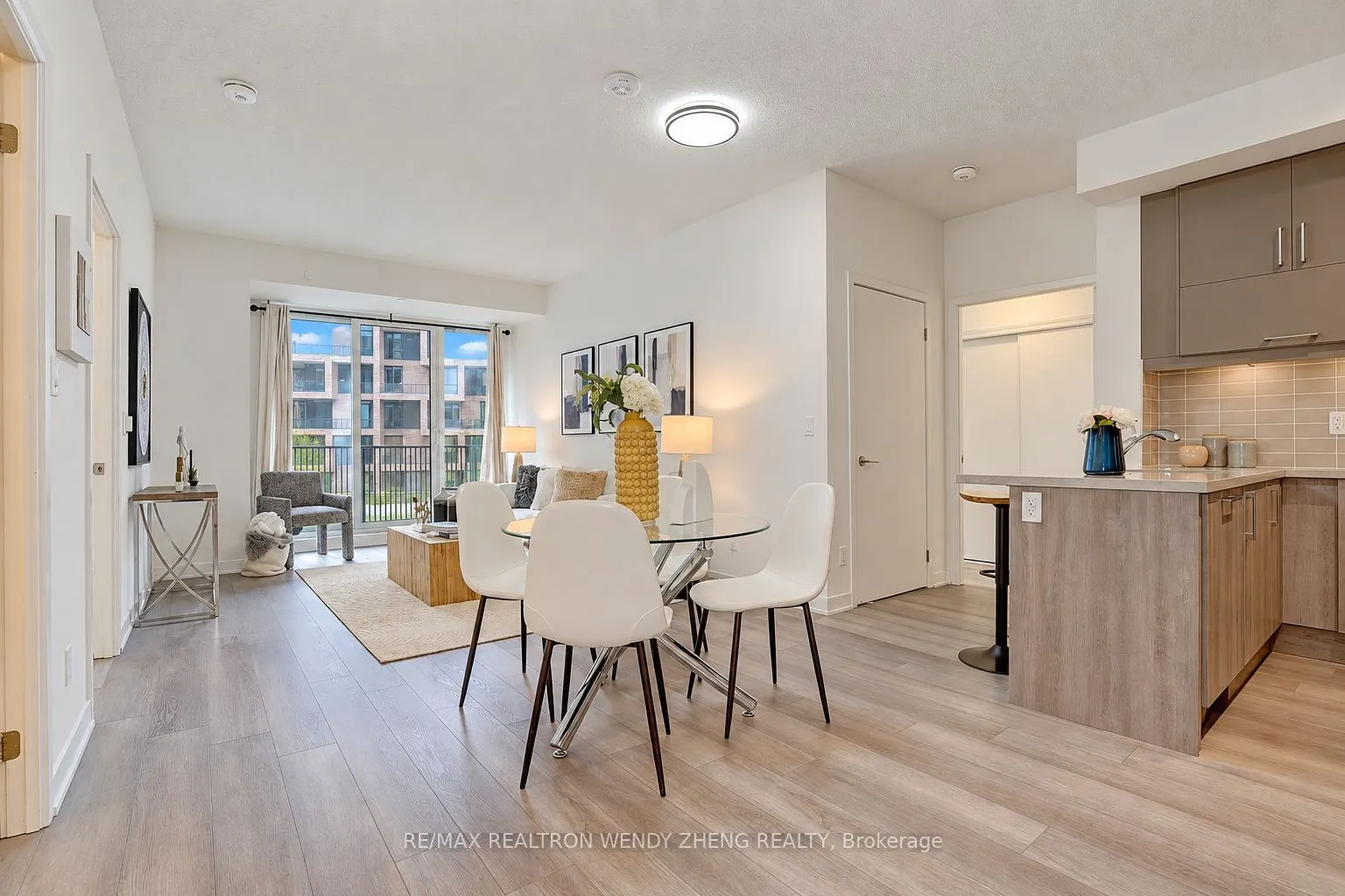 38 Simcoe Promenade N #C503