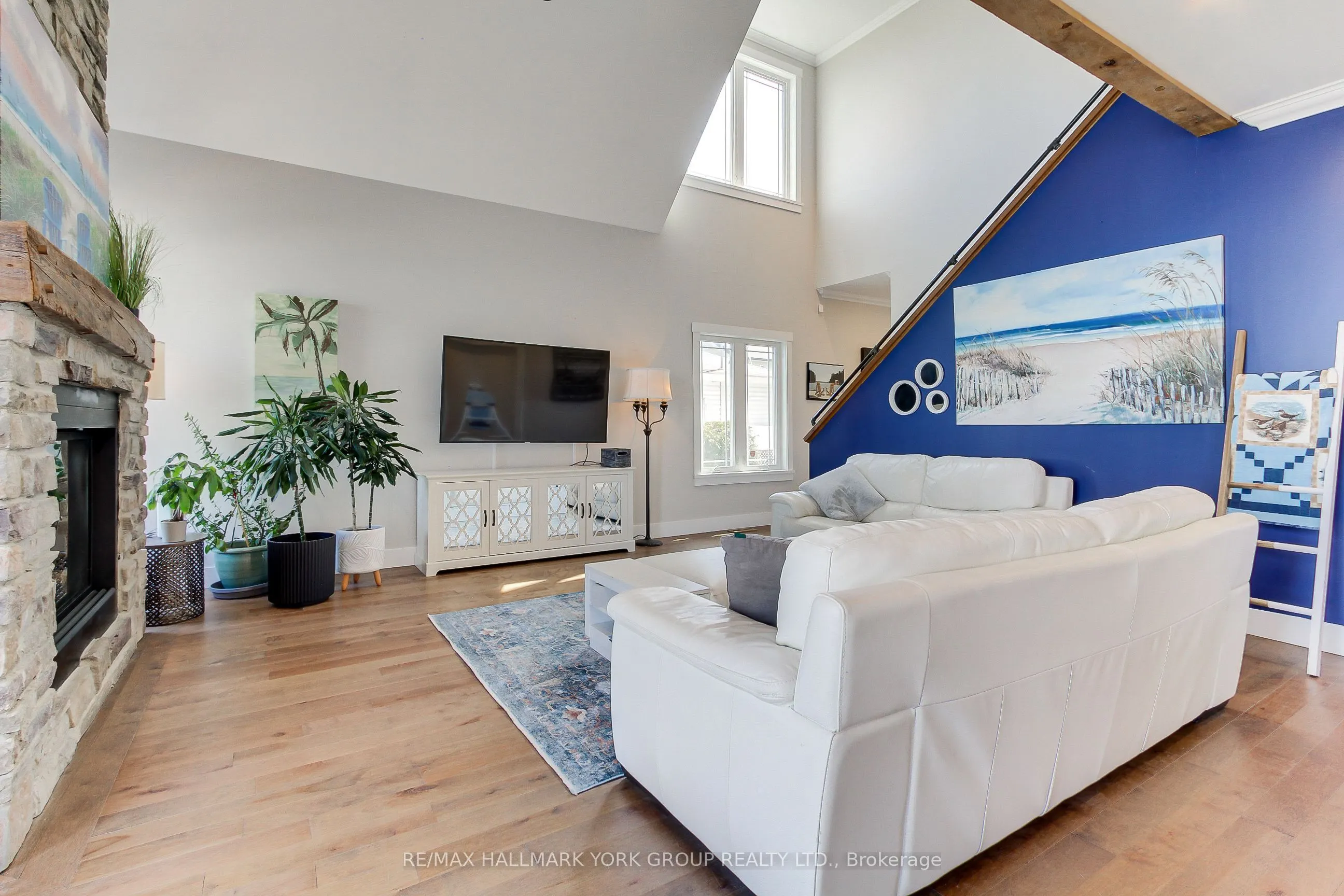 303 LAKE DR EAST Drive