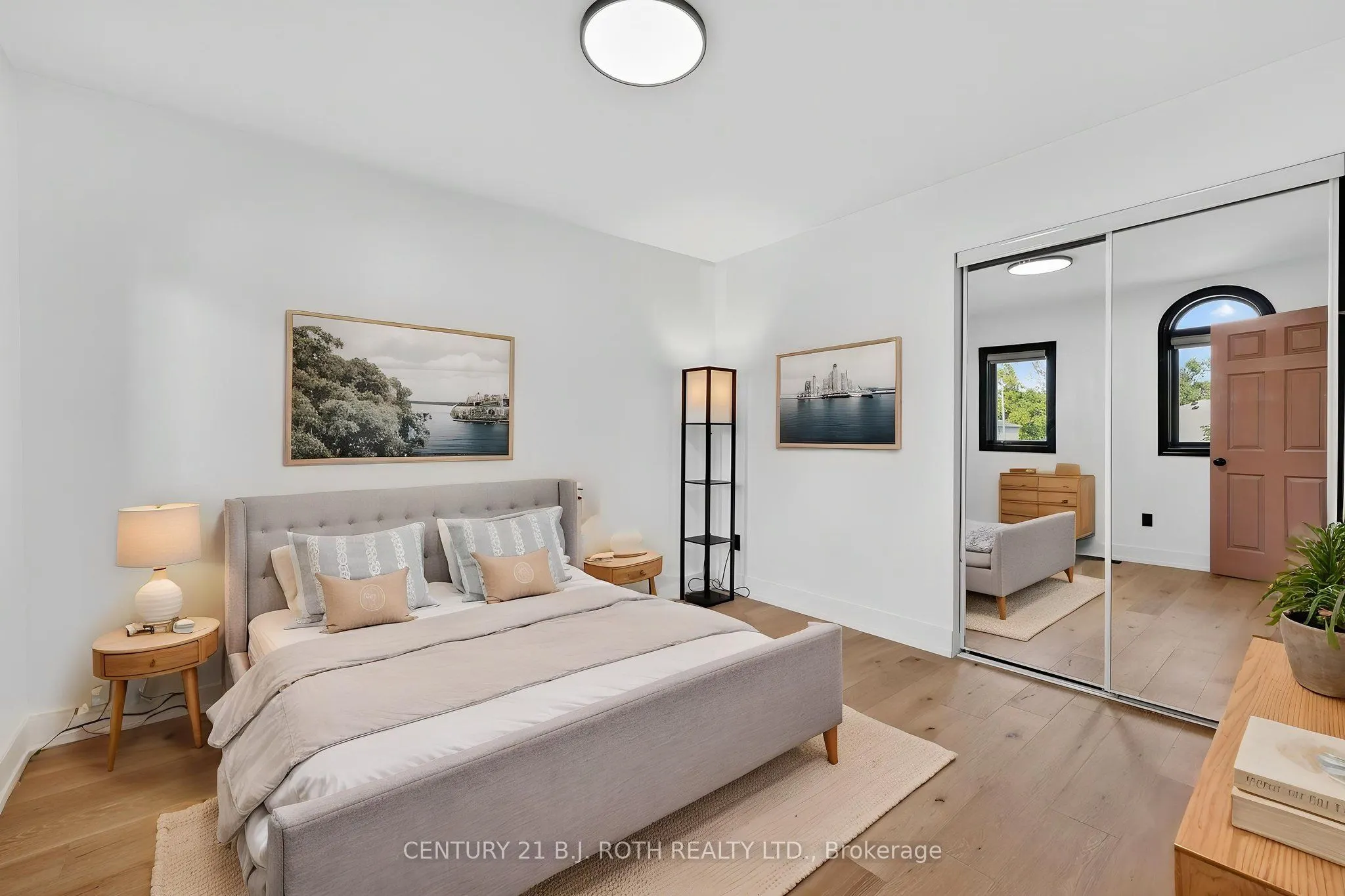 1077 CORRIE Street