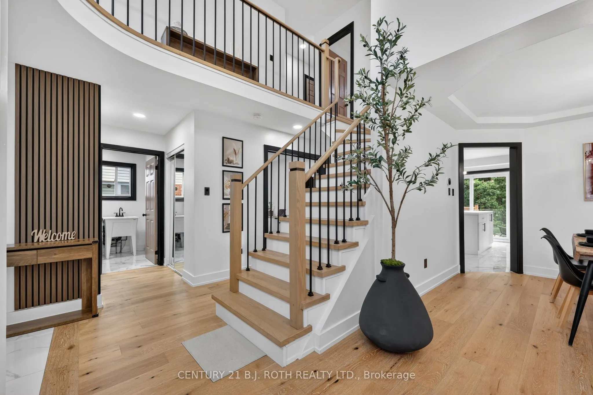 1077 CORRIE Street