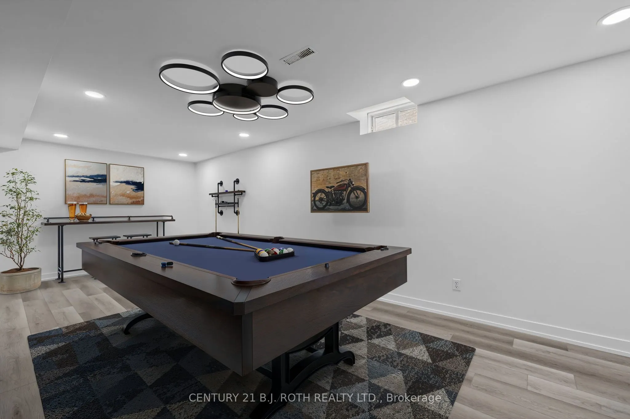 1077 CORRIE Street
