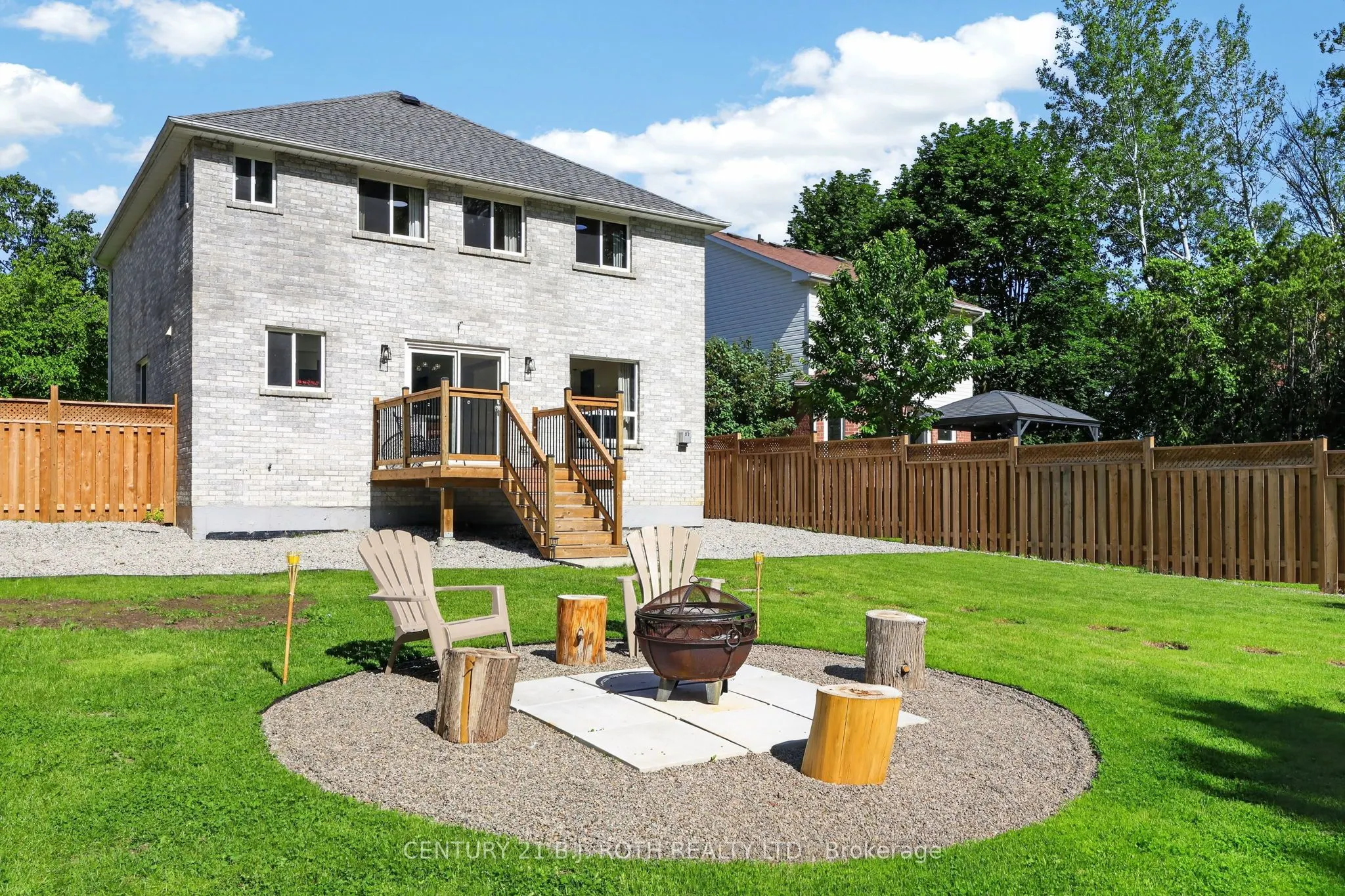 1077 CORRIE Street