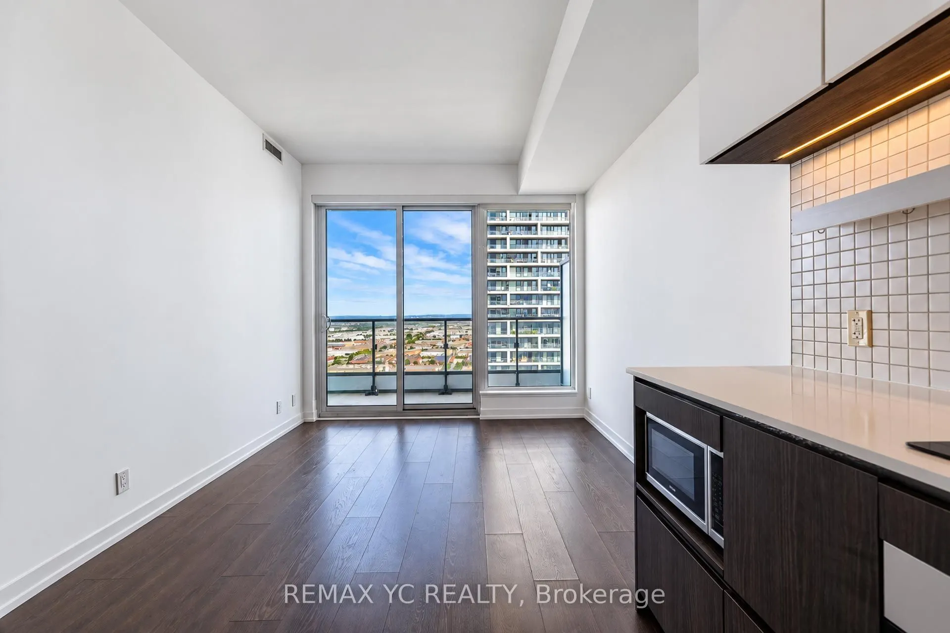 5 Buttermill Avenue #3501