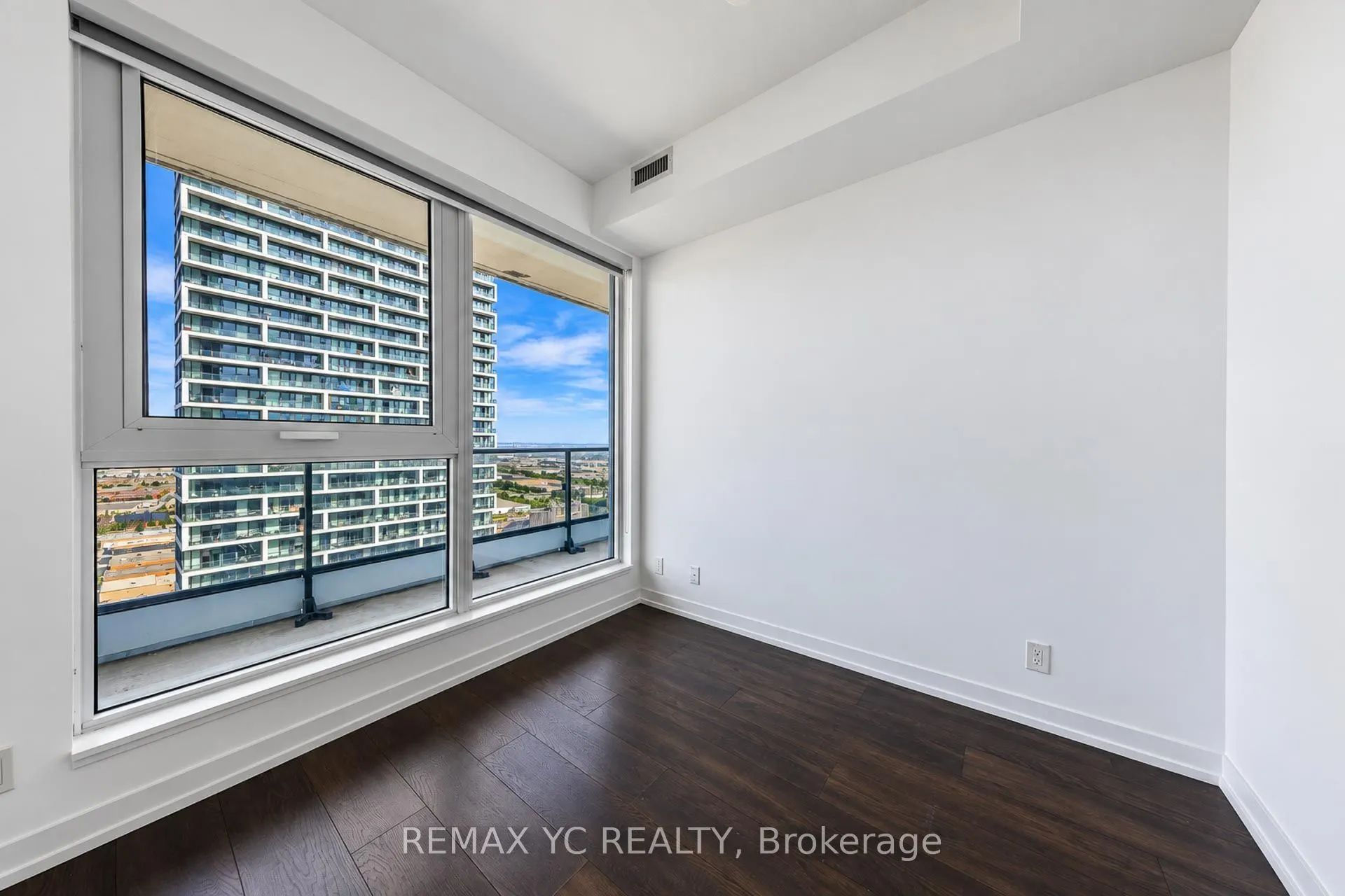 5 Buttermill Avenue #3501