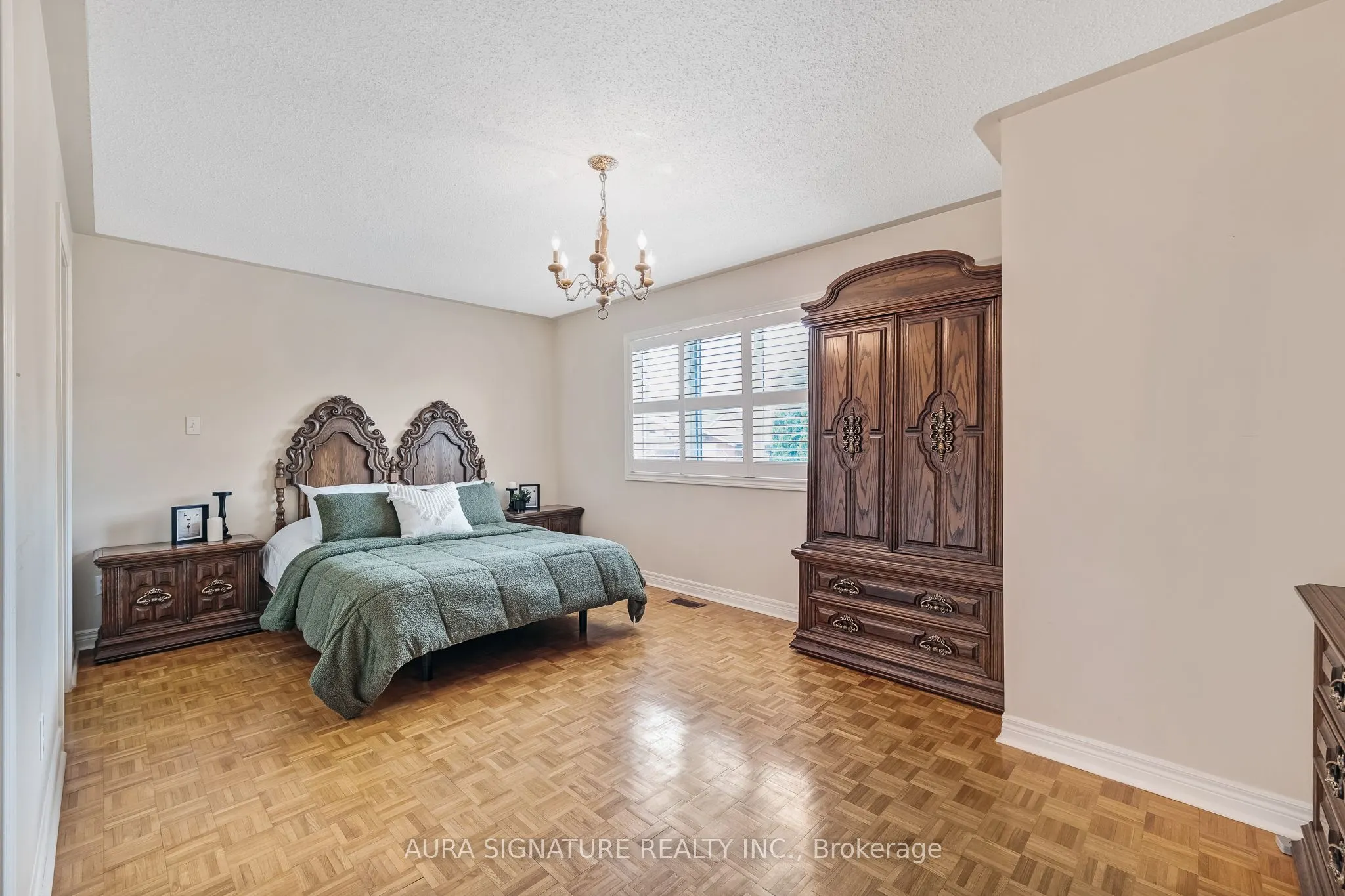 30 Graceview Court