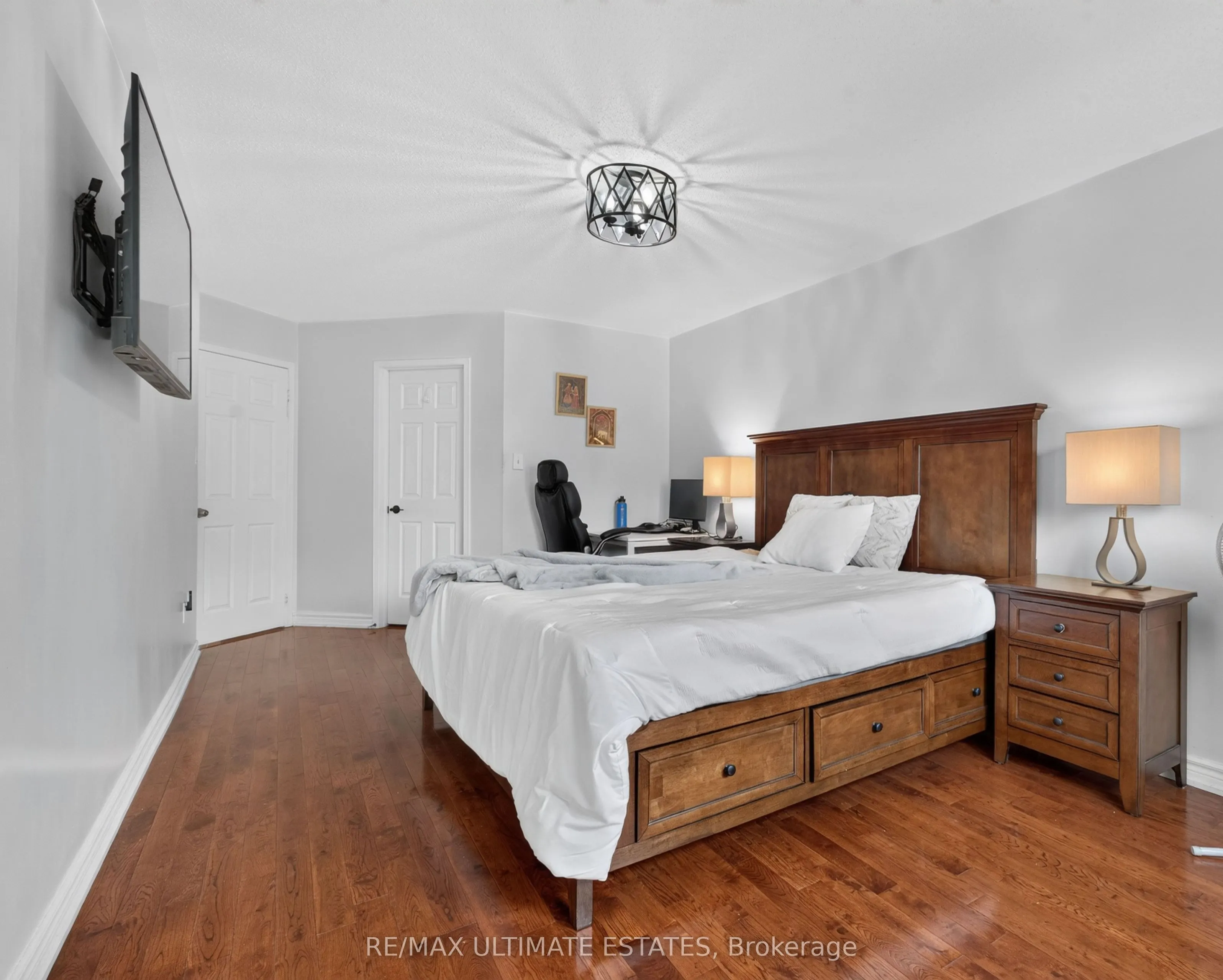 587 Caboto Trail