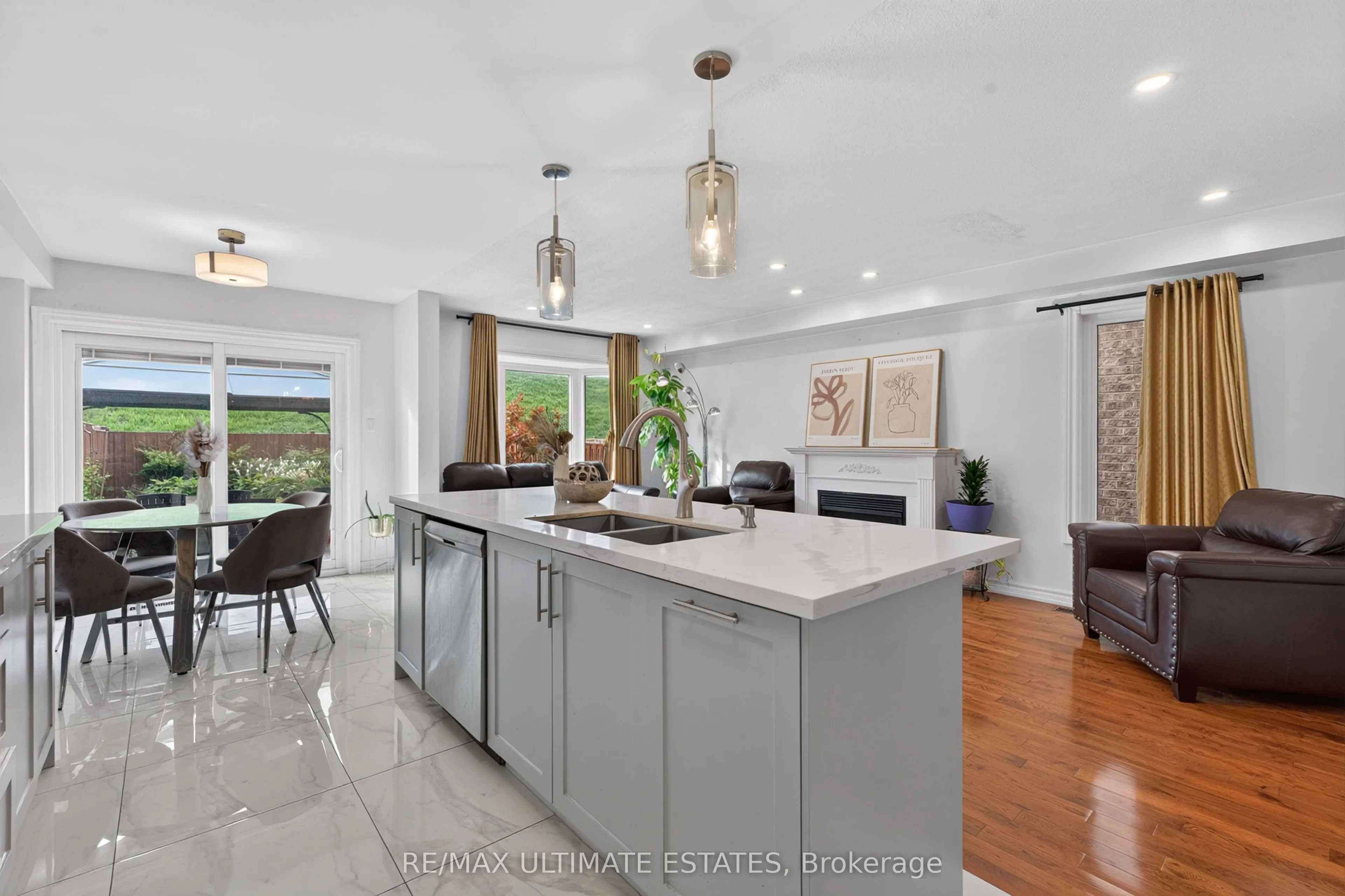 587 Caboto Trail