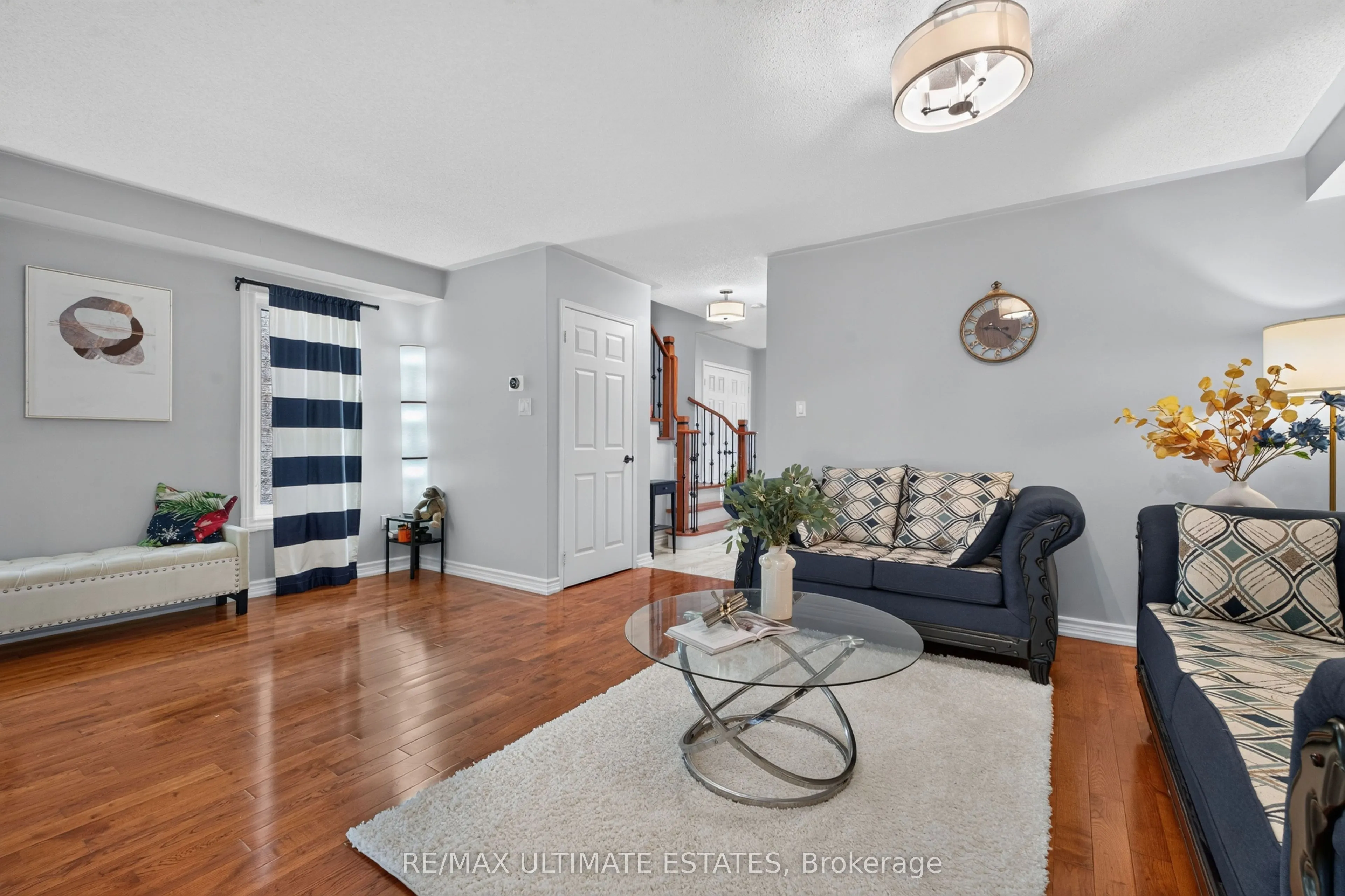 587 Caboto Trail