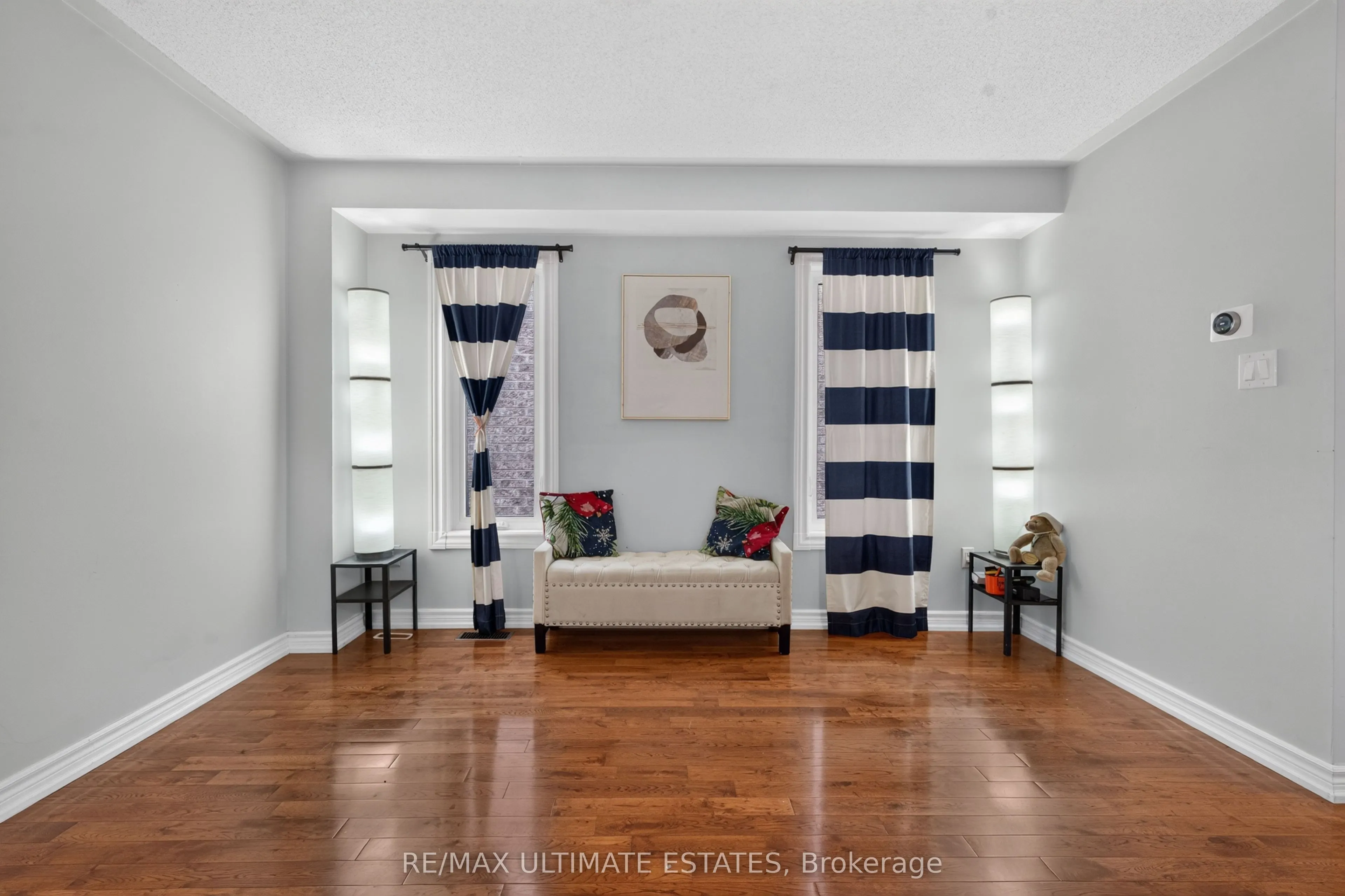587 Caboto Trail