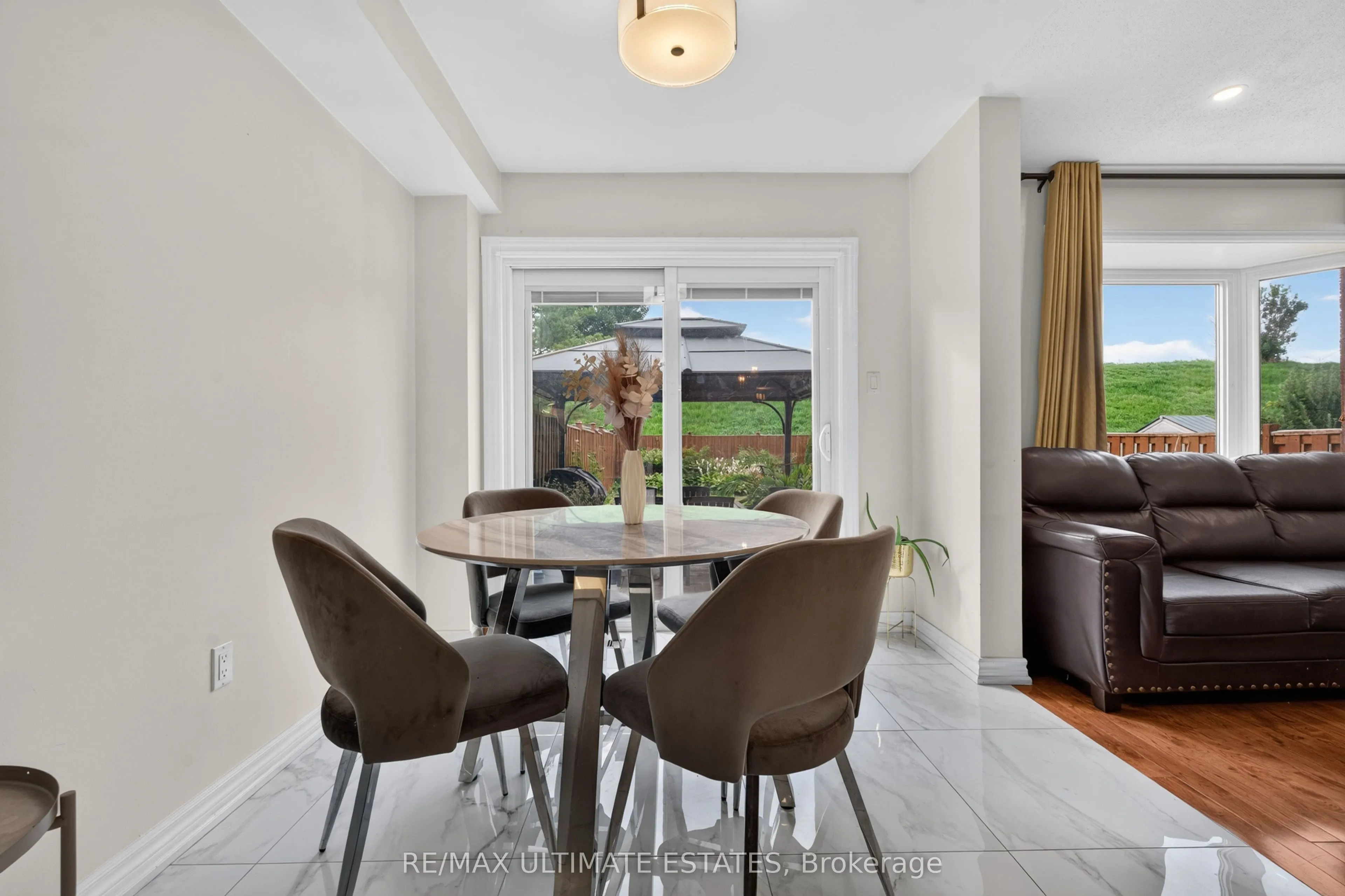587 Caboto Trail