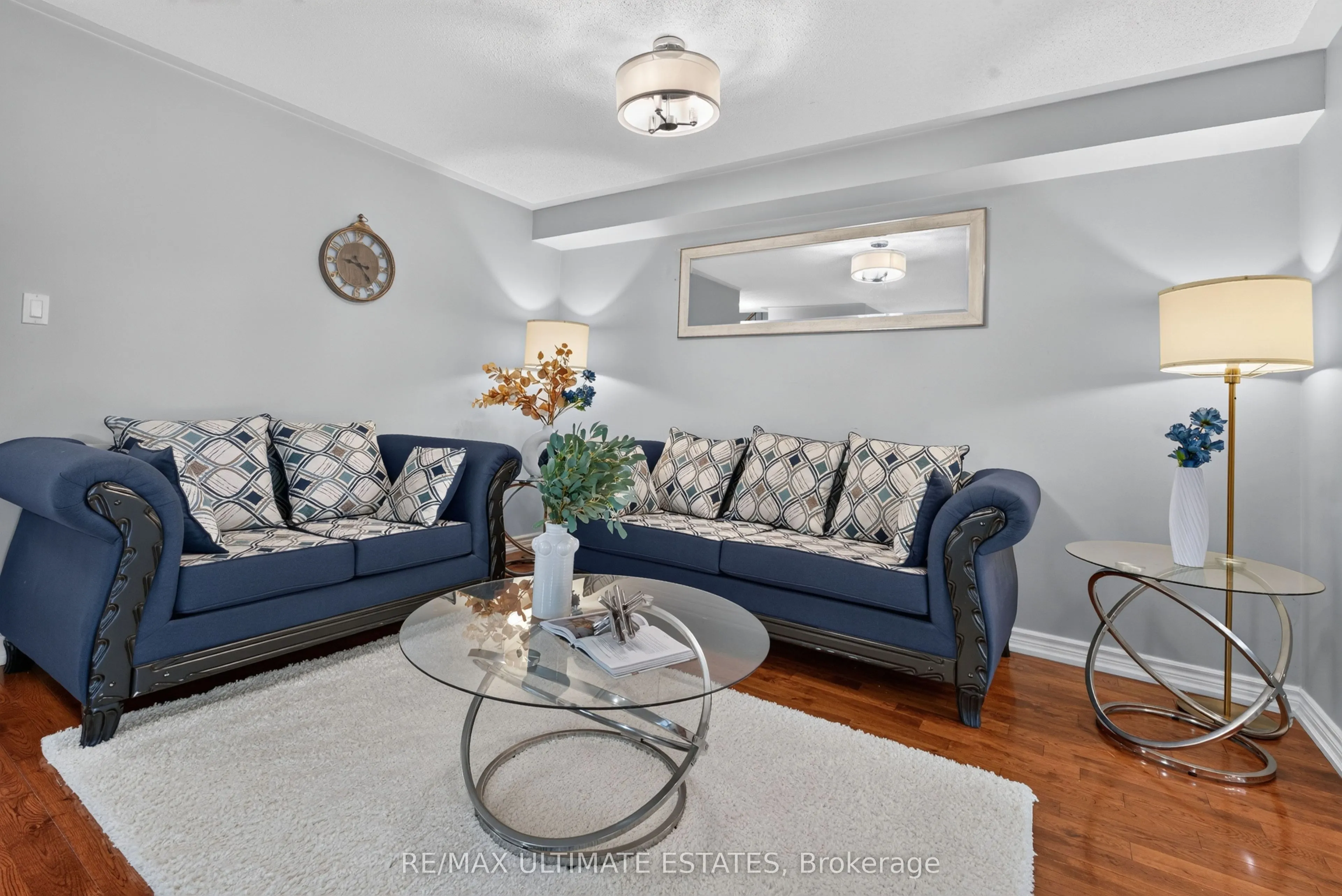 587 Caboto Trail