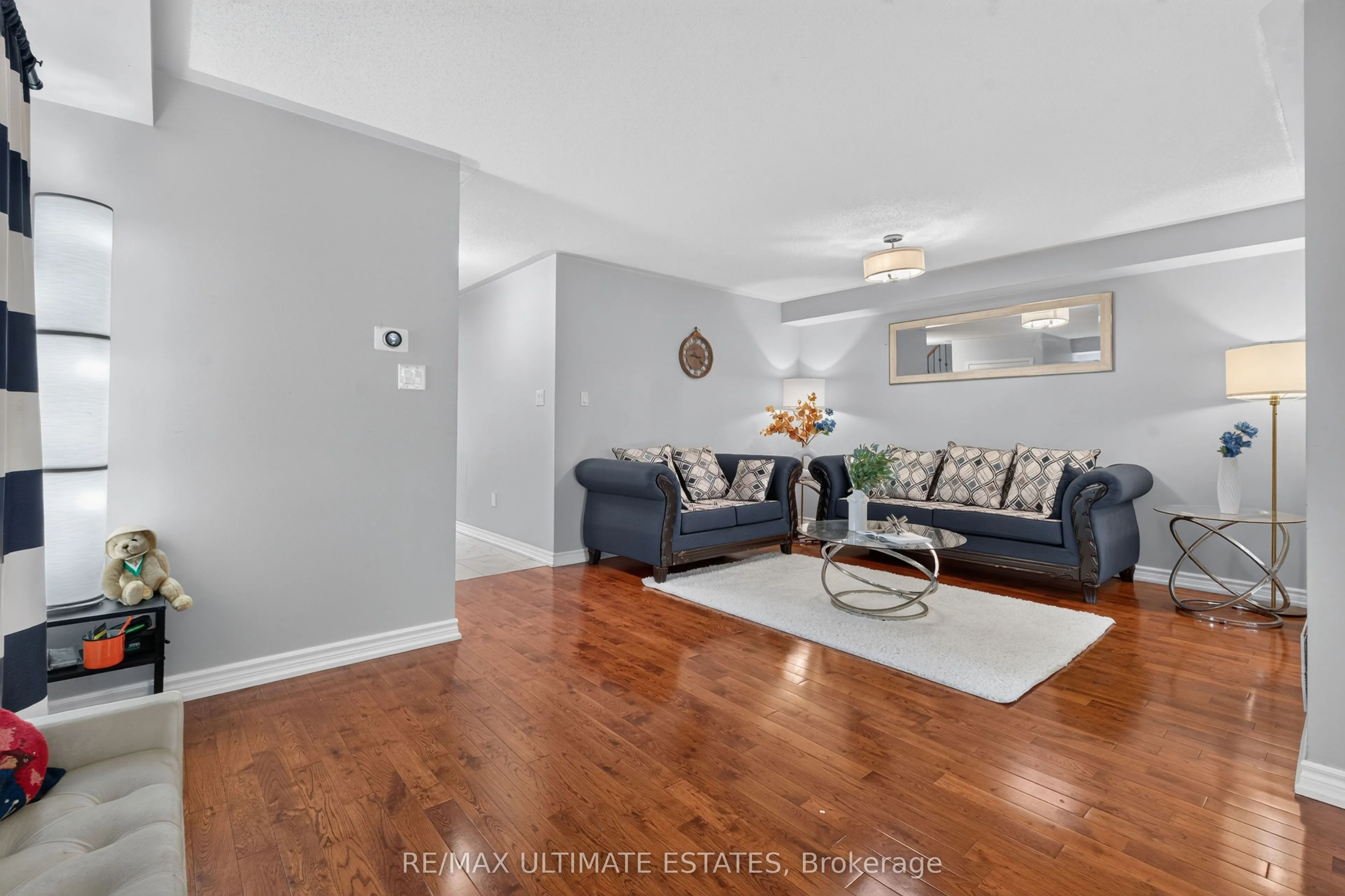 587 Caboto Trail