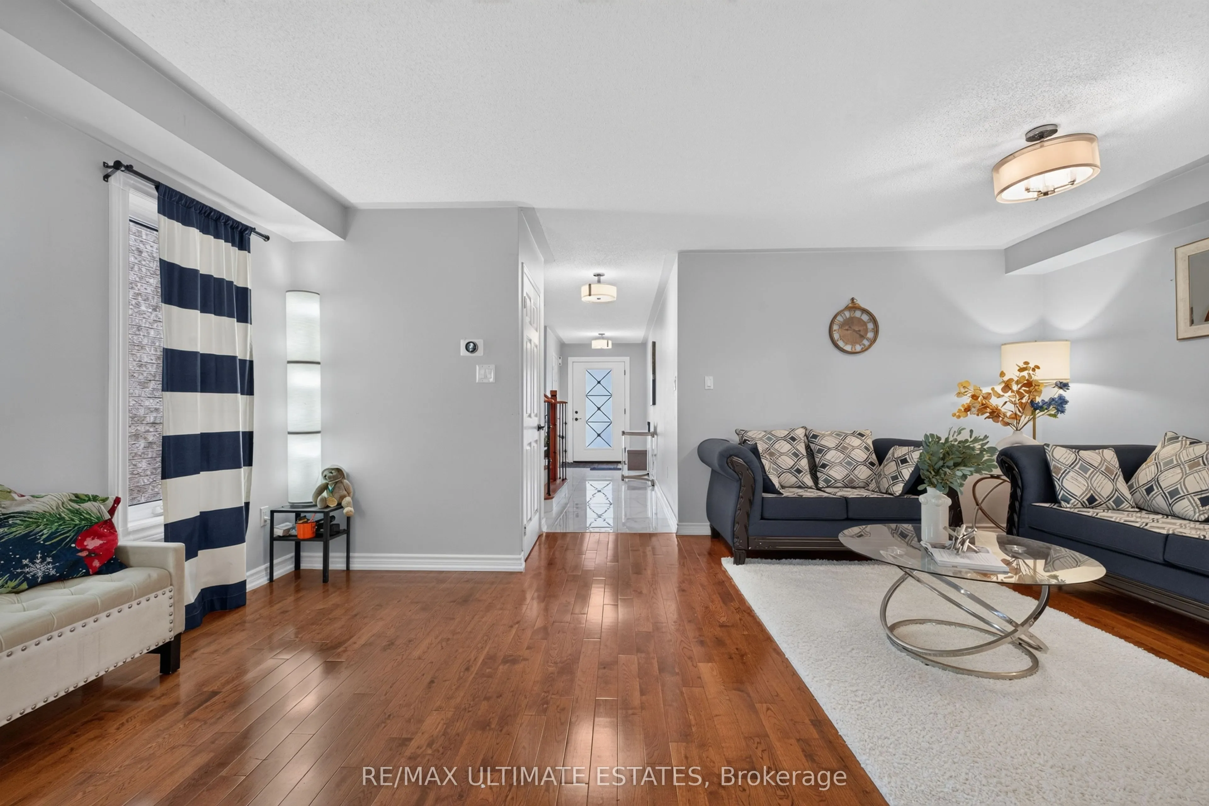 587 Caboto Trail