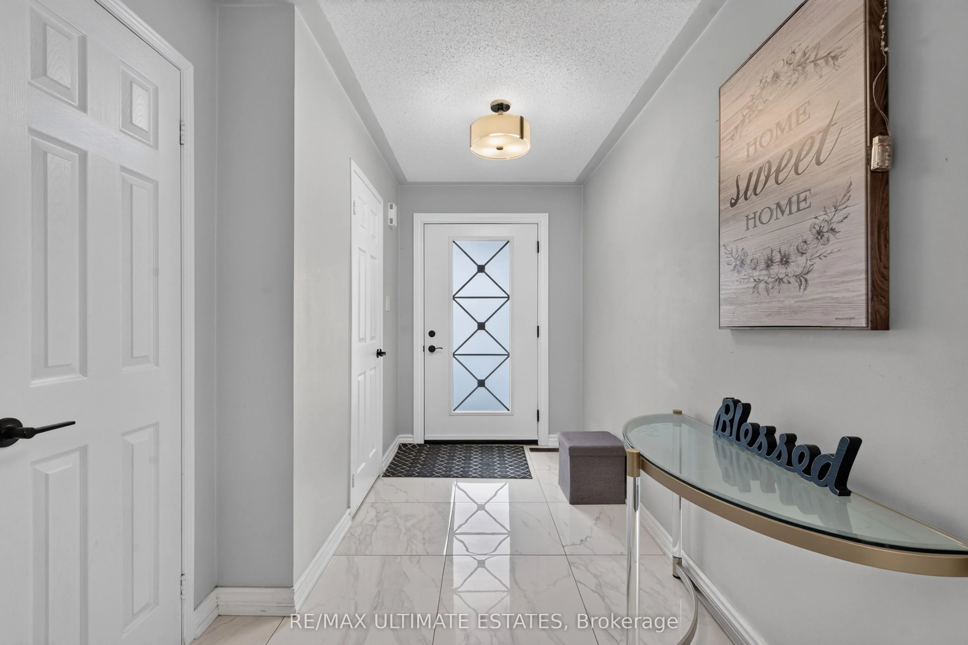 587 Caboto Trail