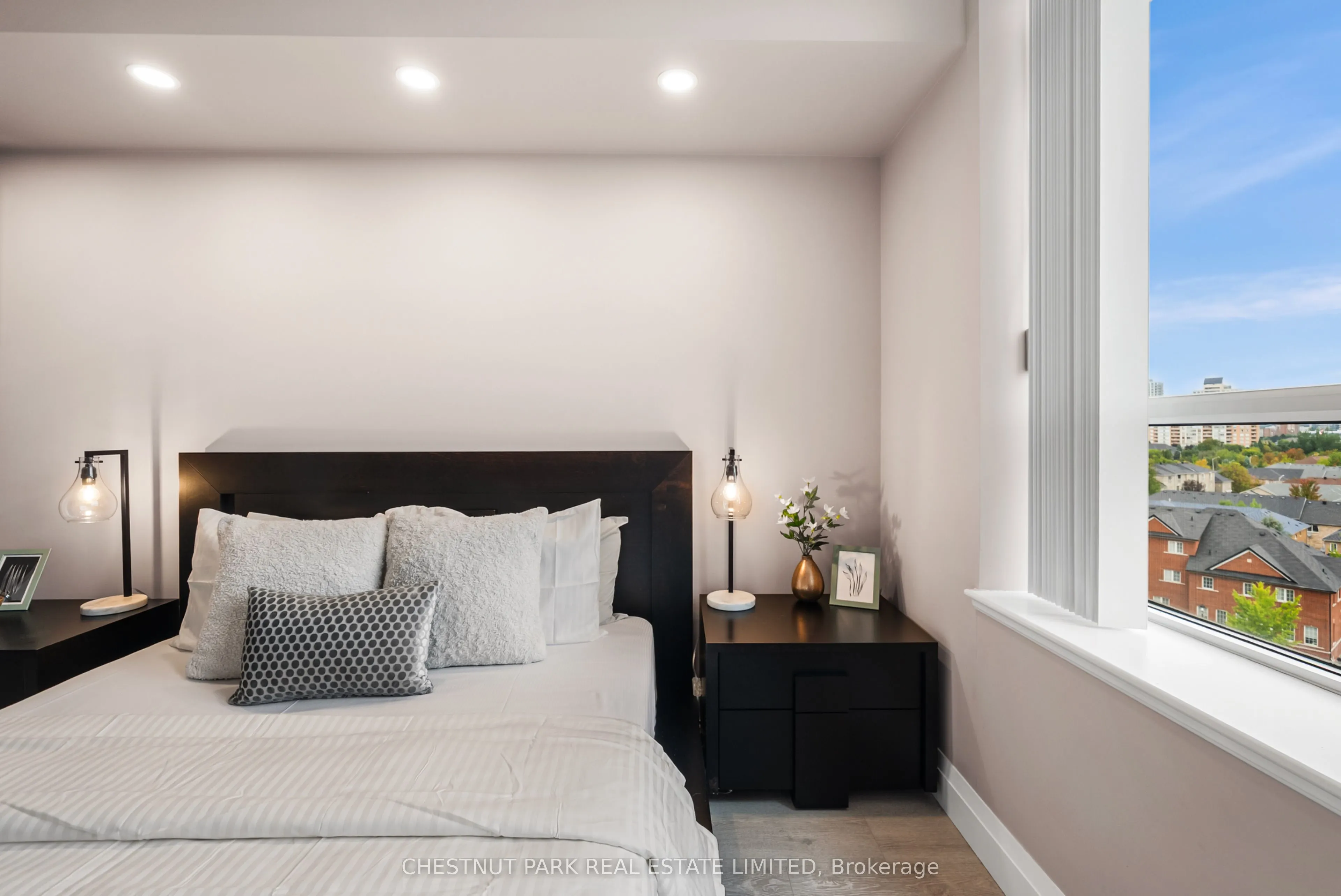 73 King William Crescent #701