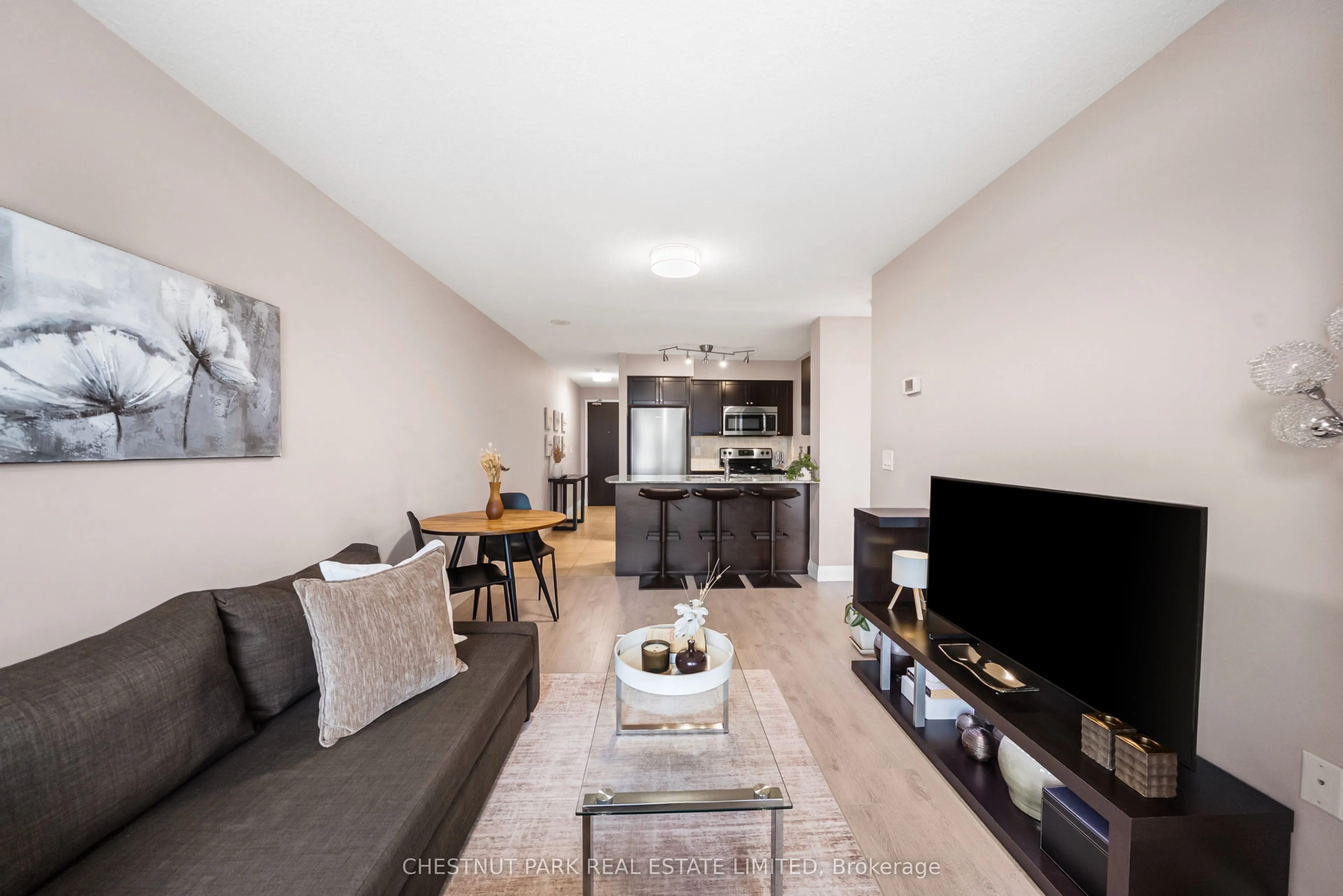 73 King William Crescent #701