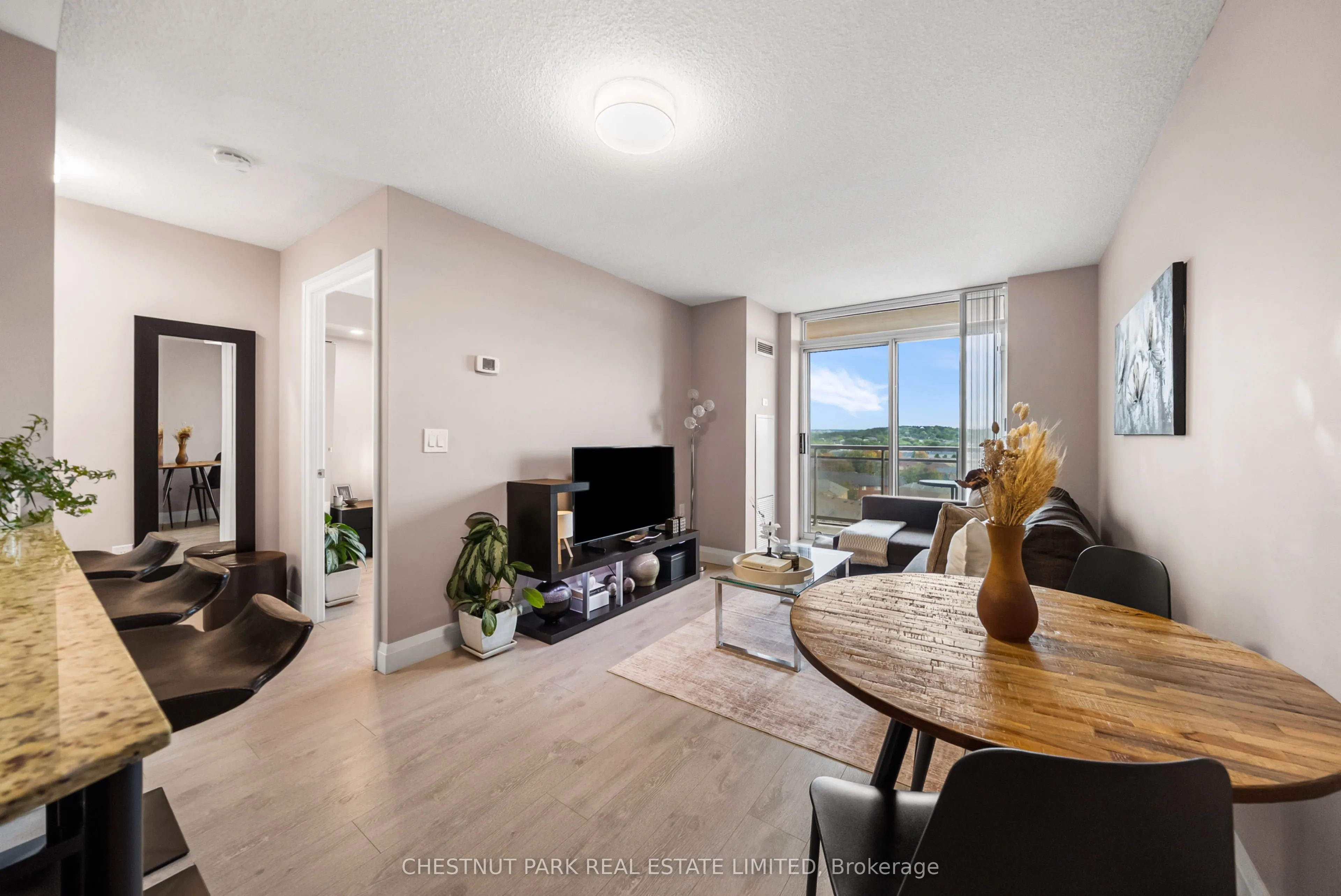 73 King William Crescent #701