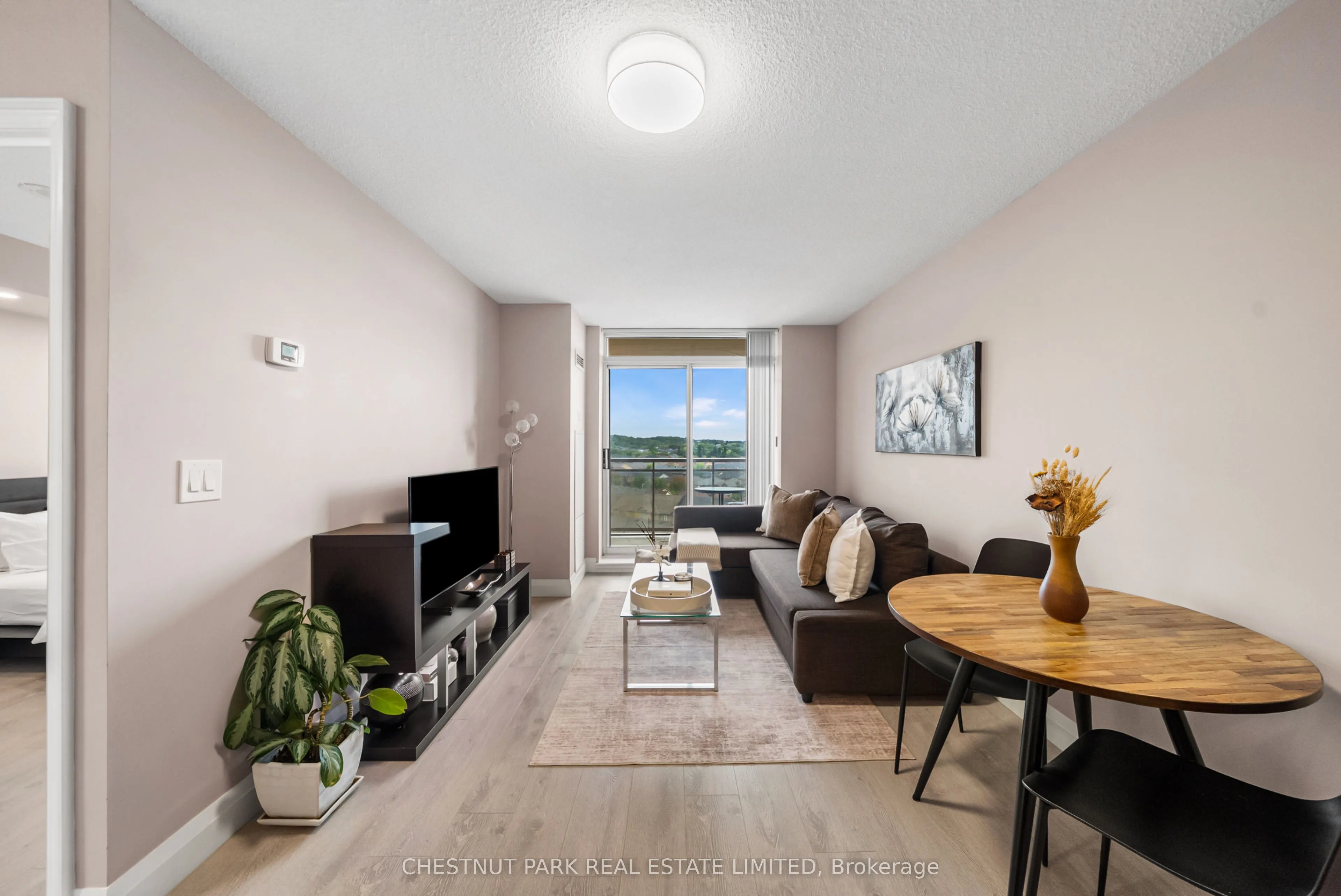 73 King William Crescent #701