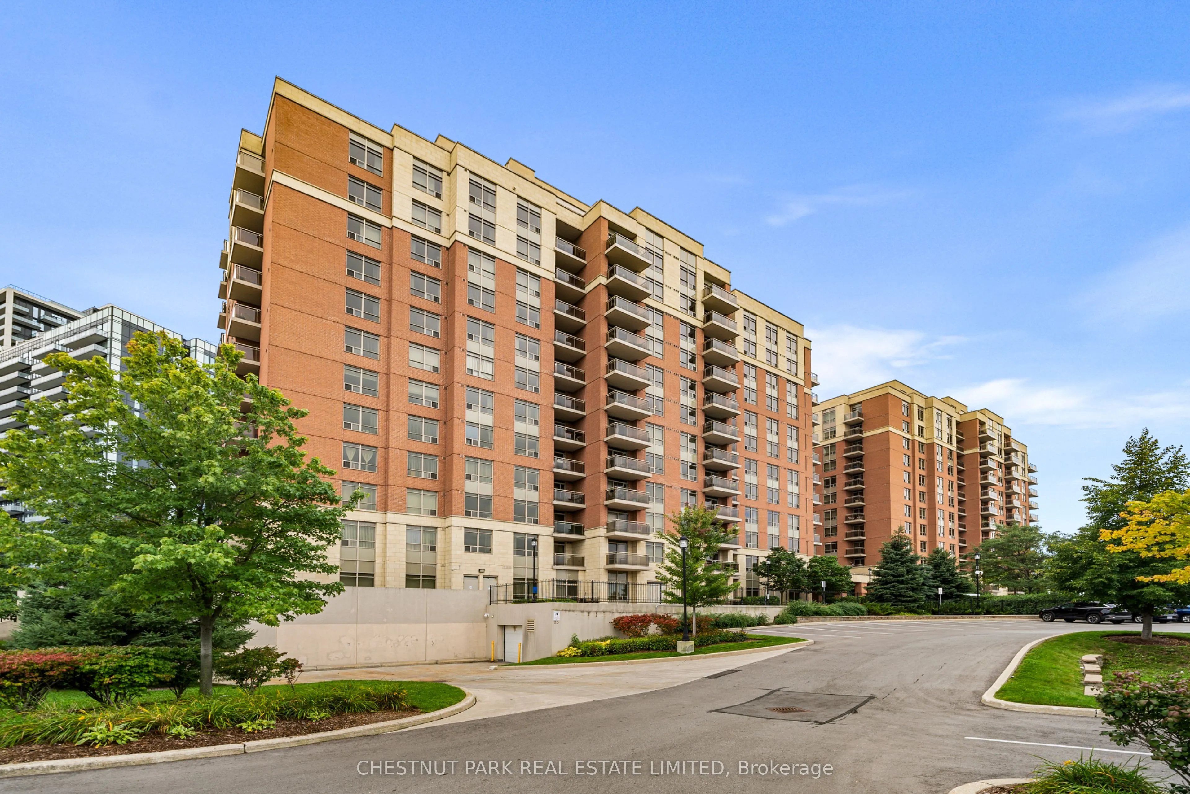 73 King William Crescent #701