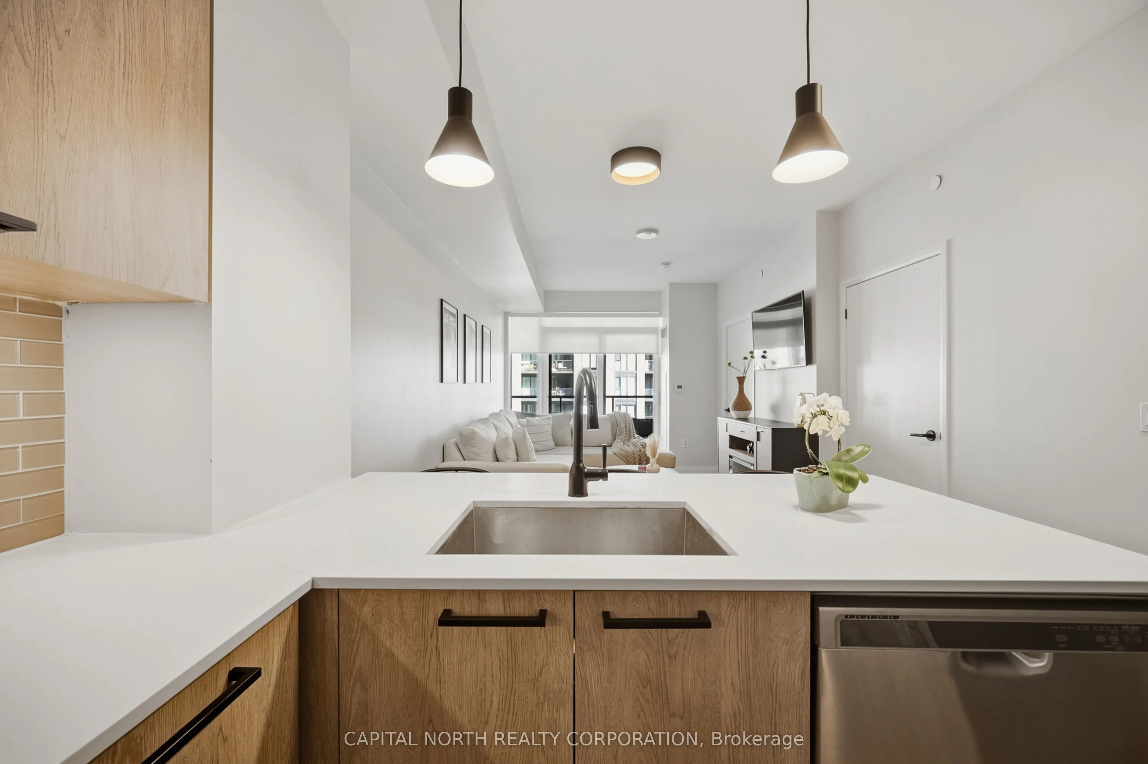 99 Eagle Rock Way #403