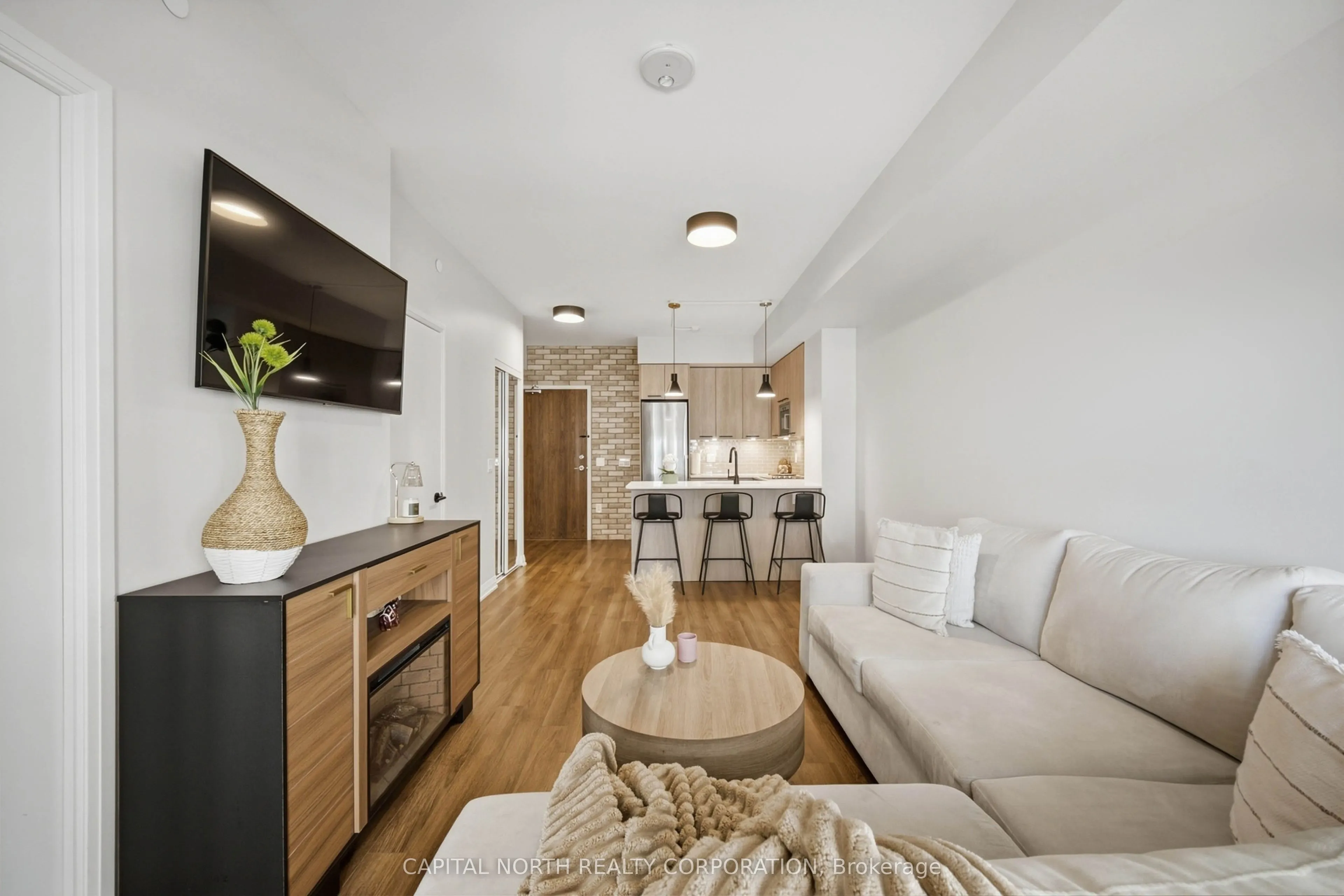 99 Eagle Rock Way #403