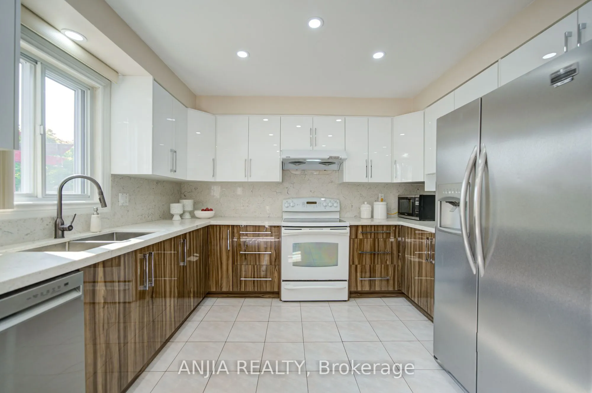 8 Brooklyn Crescent