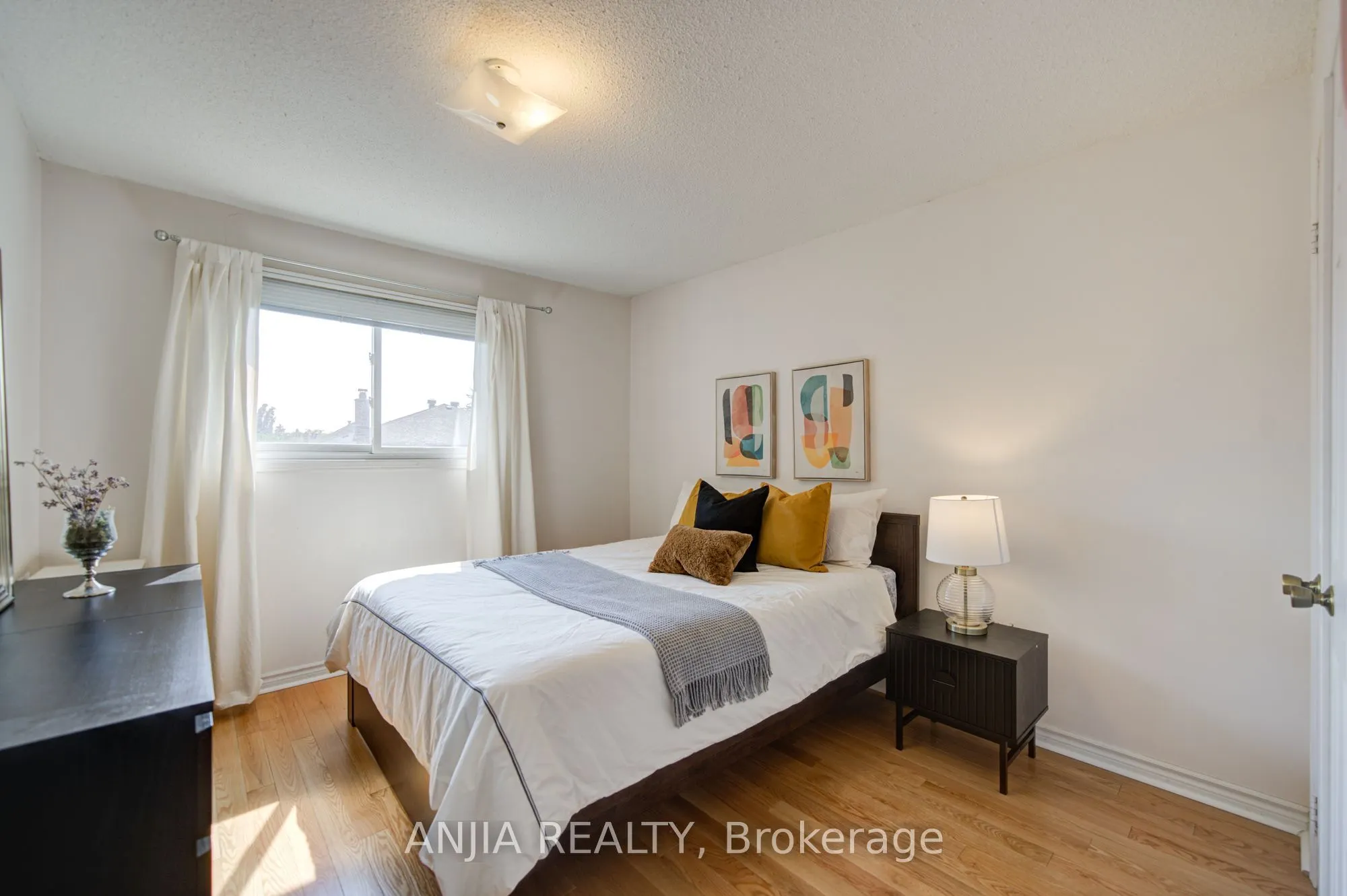 8 Brooklyn Crescent