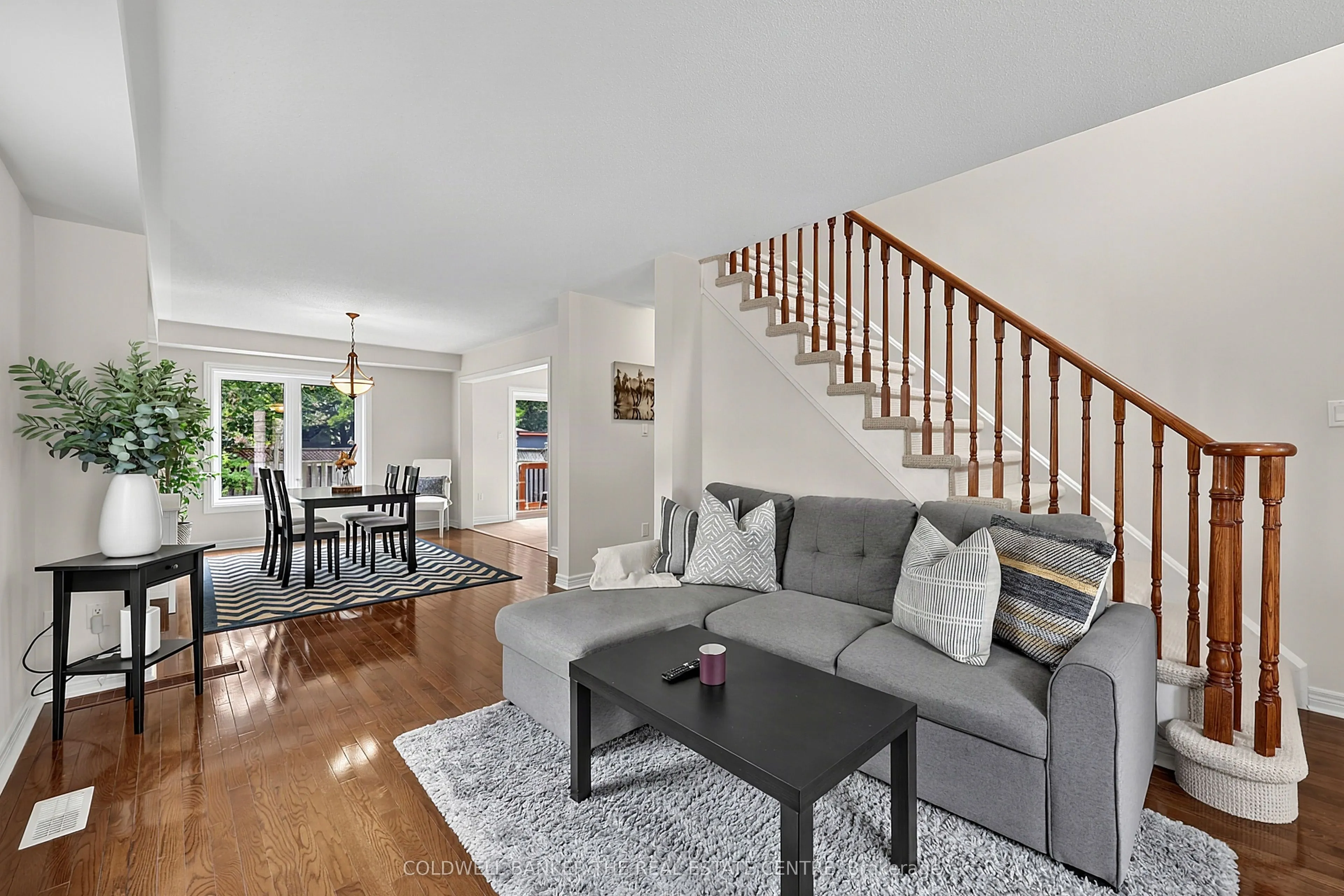 37 Rainbow Court