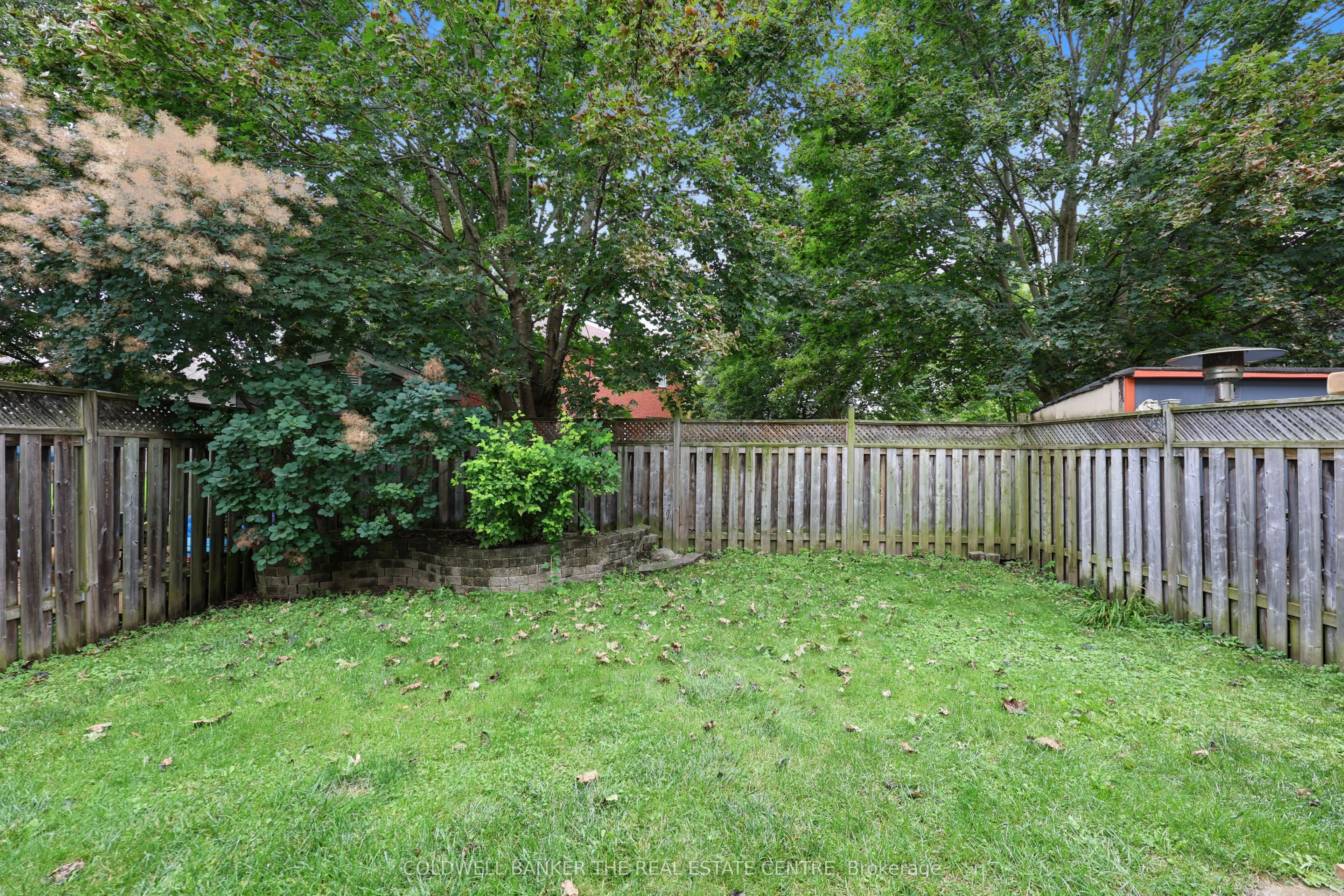 37 Rainbow Court