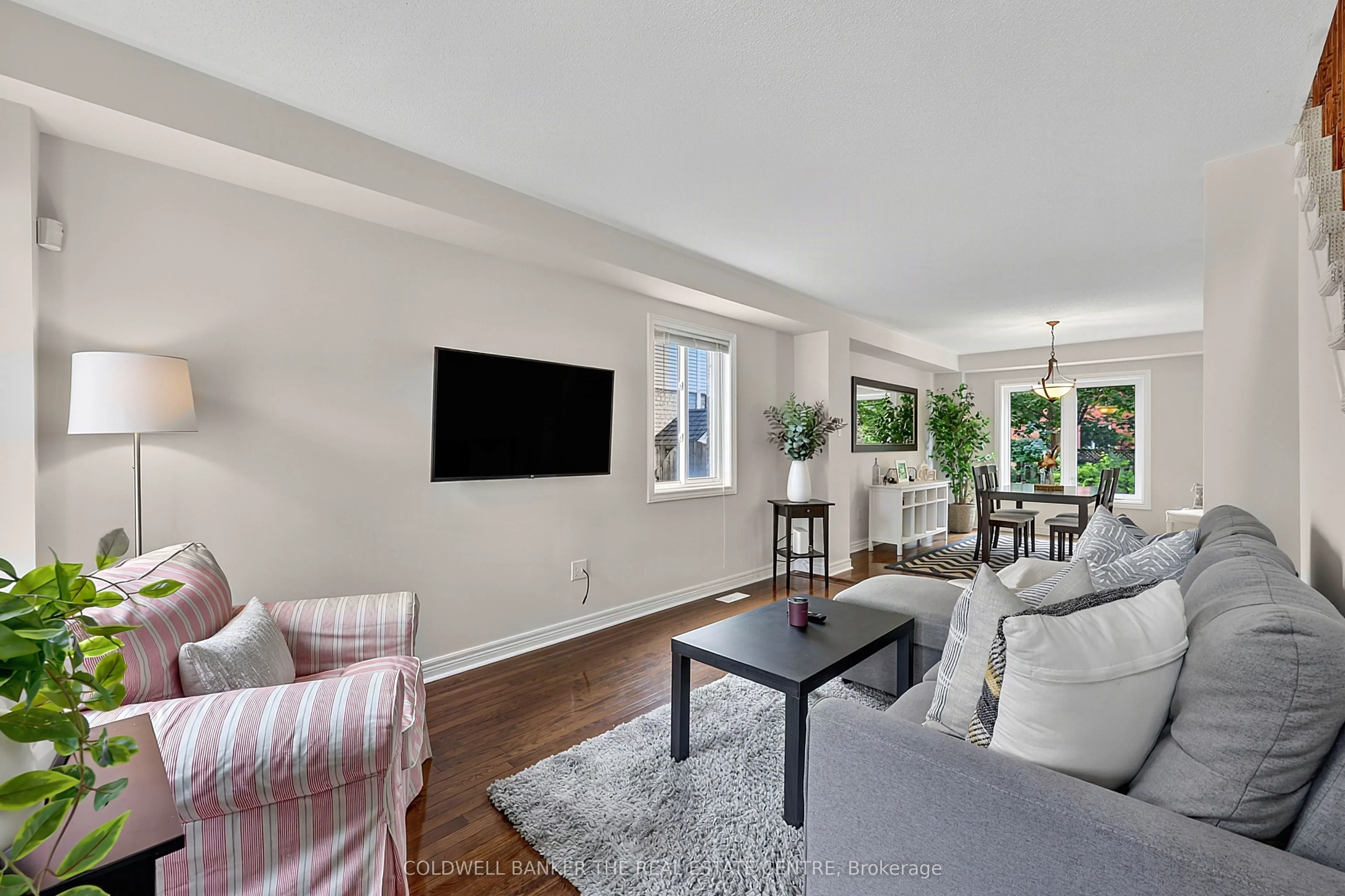 37 Rainbow Court