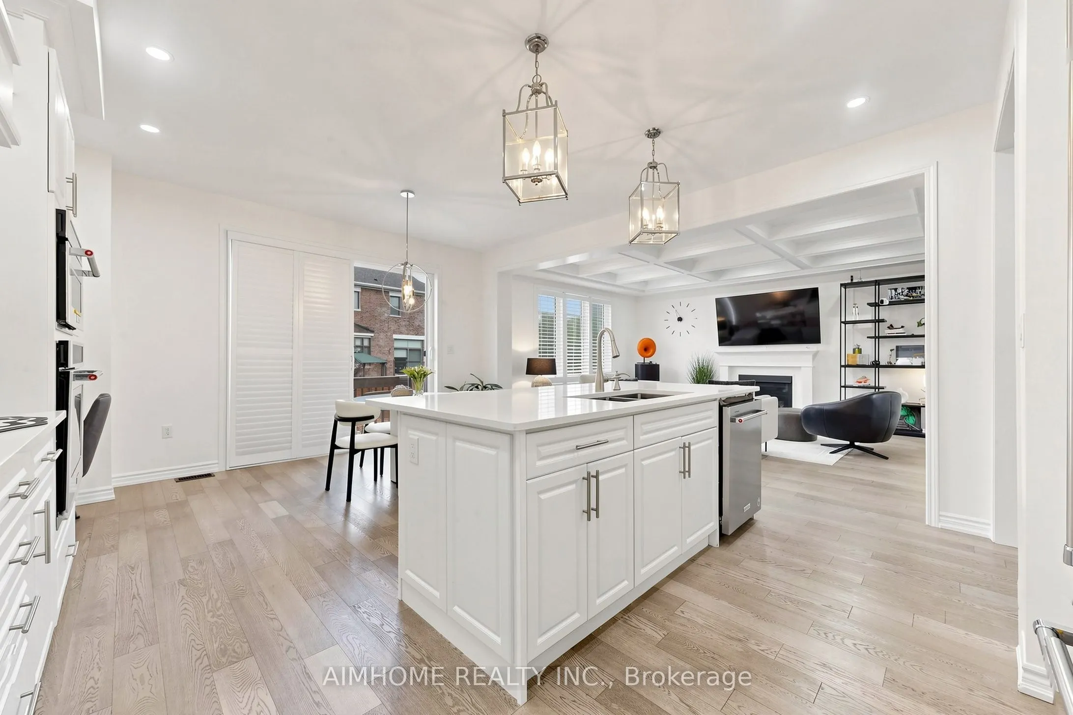 48 Pierre Berton Boulevard