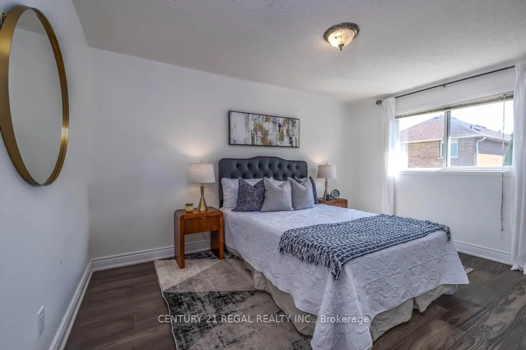 43 Waterton Crescent