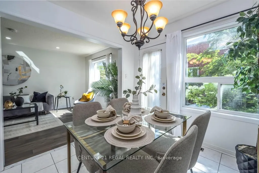 43 Waterton Crescent