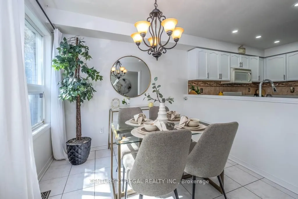 43 Waterton Crescent