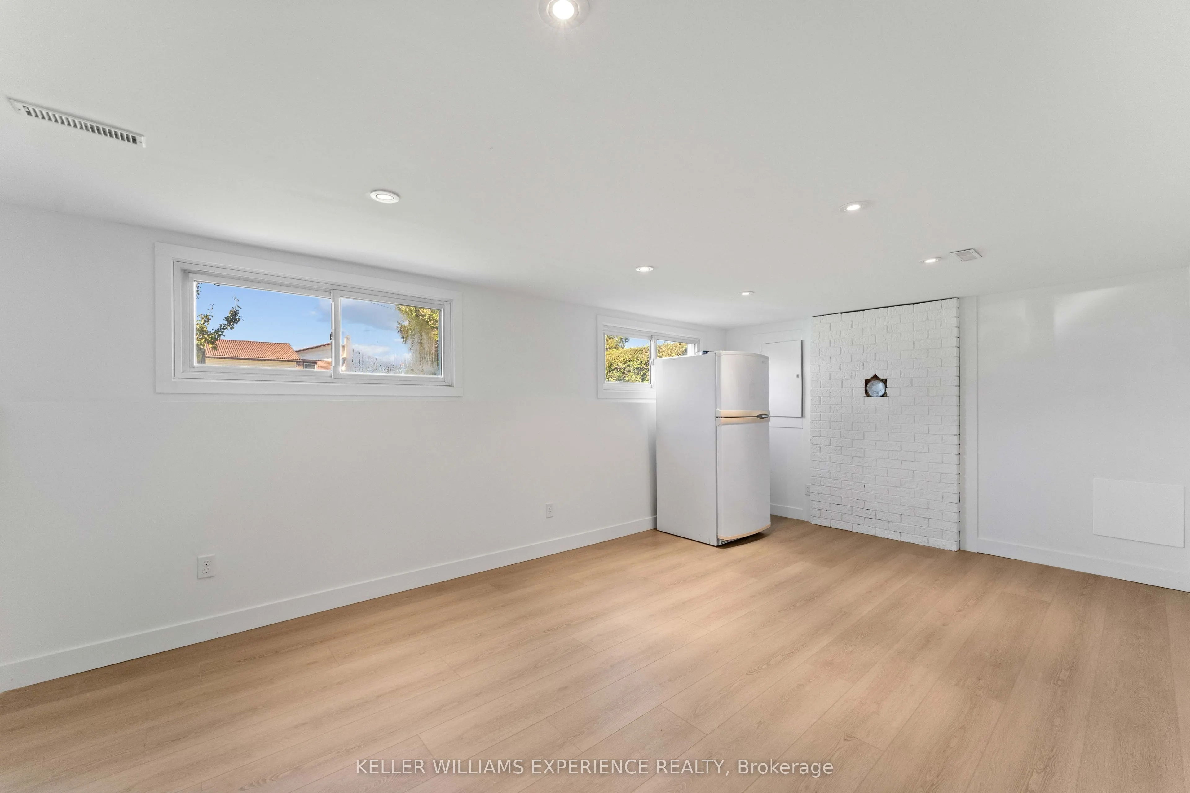 21 Ashburton Crescent