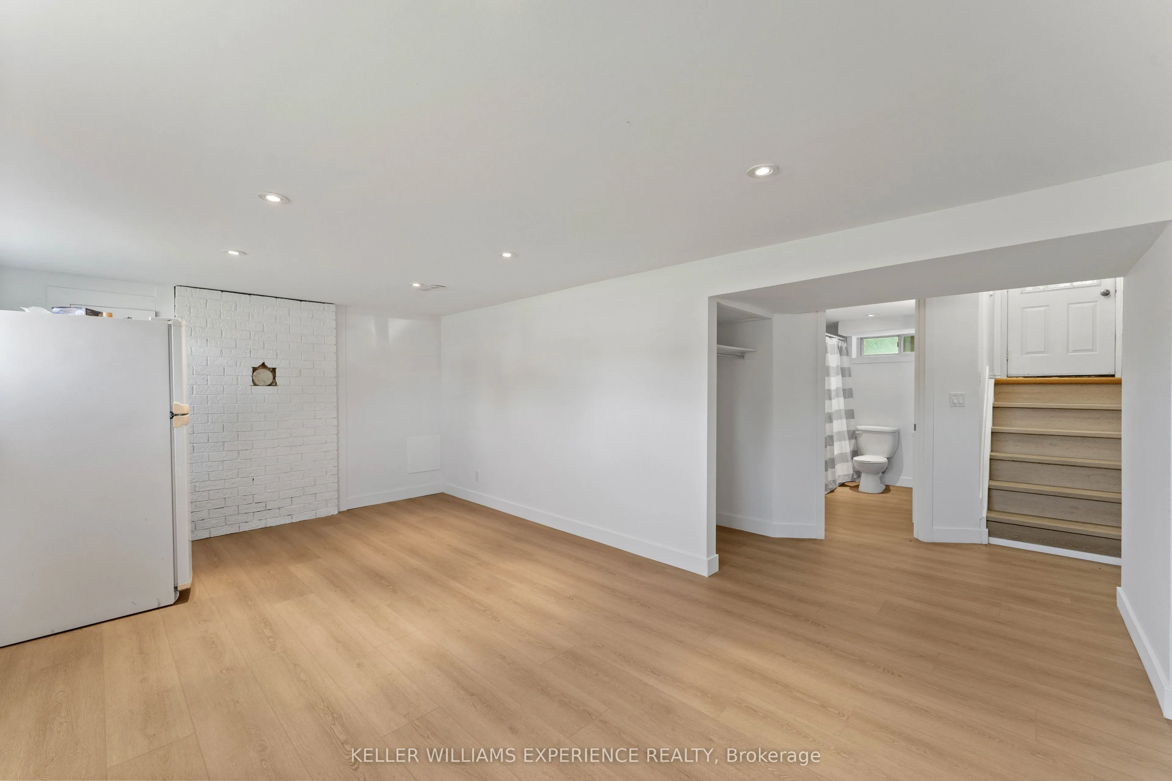 21 Ashburton Crescent