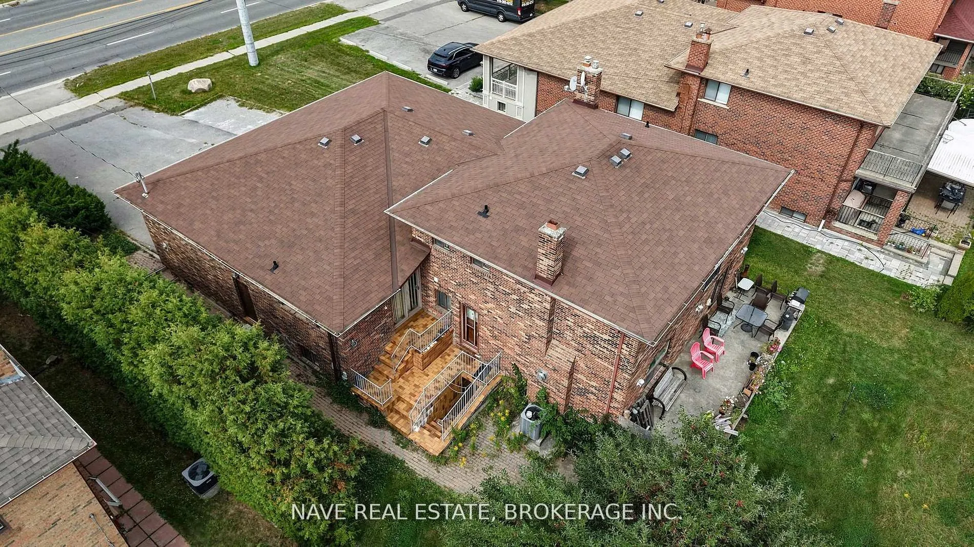 9747 Bathurst Street
