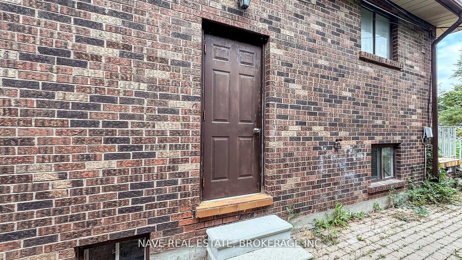 9747 Bathurst Street